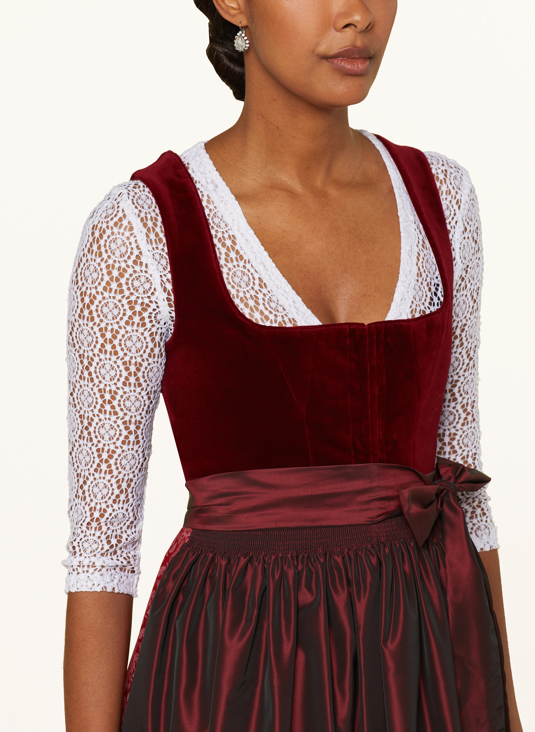 Johann & Johanna Dirndlbluse aus Lochspitze