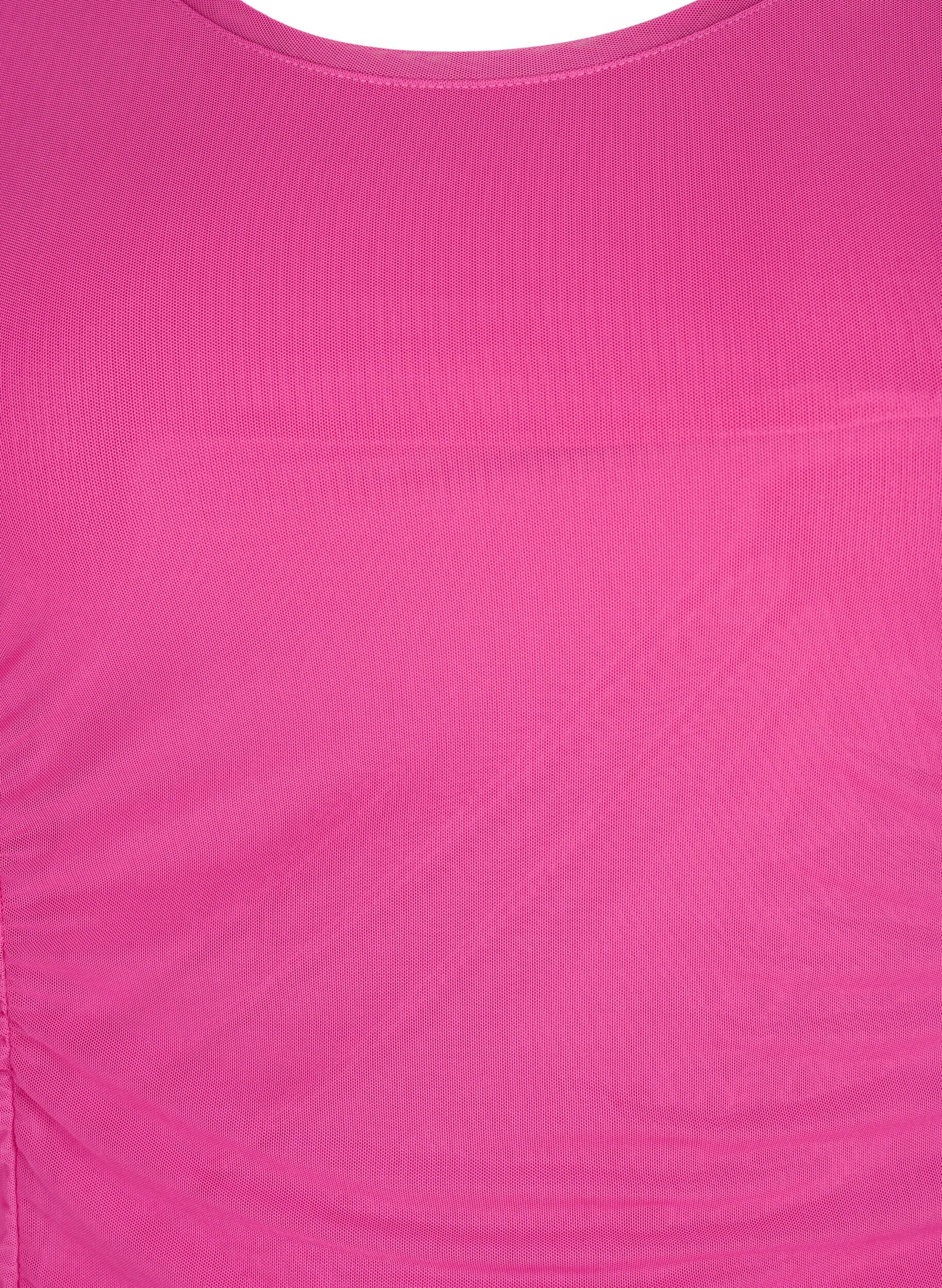 Tætsiddende kjole med draperinger