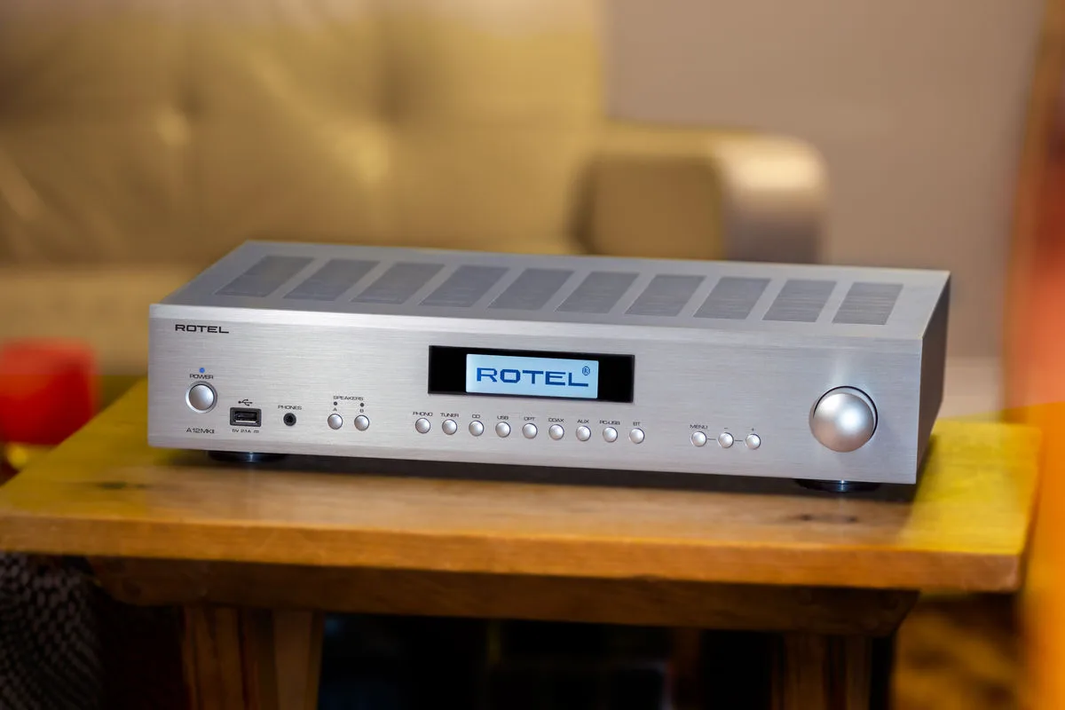 Rotel A-12 MK2 Silver Amplis hi-fi stéréo