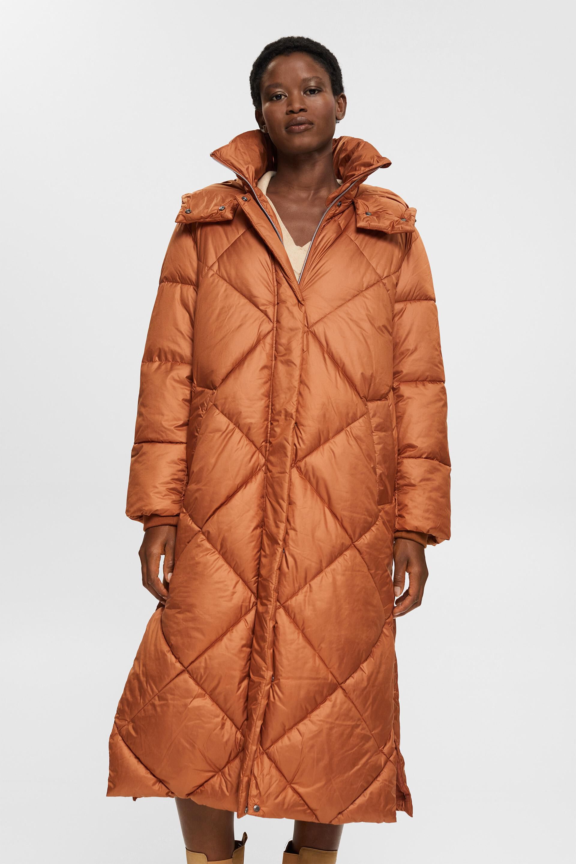Long manteau matelassé à losanges