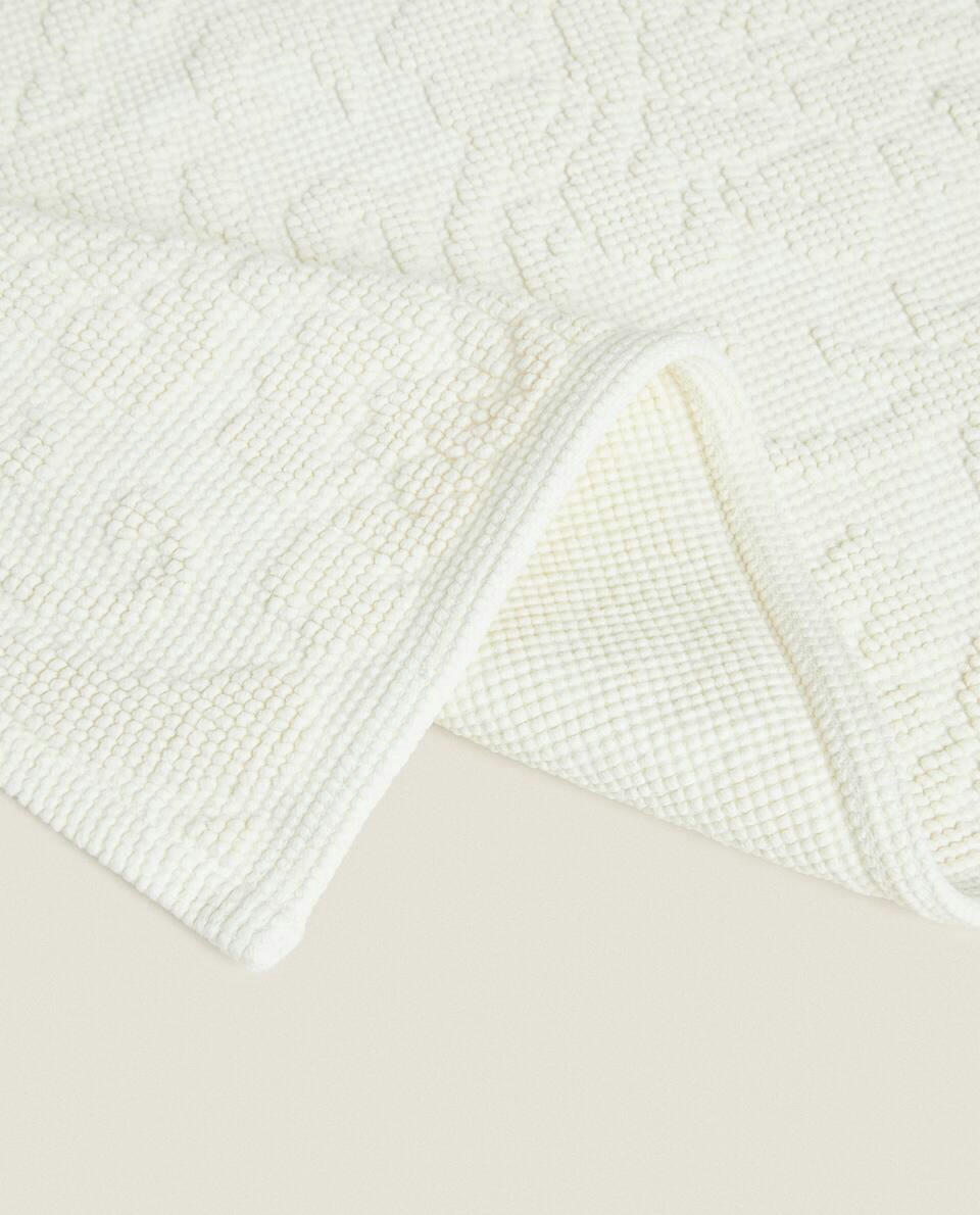 TAPETE DE BANHO FLORAL EM JACQUARD