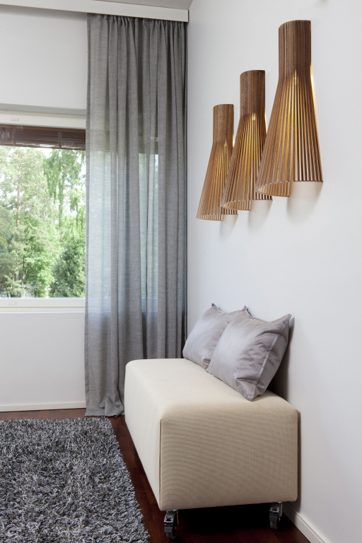 Secto Design Secto 4230 wandlamp met wandbevestiging zwart