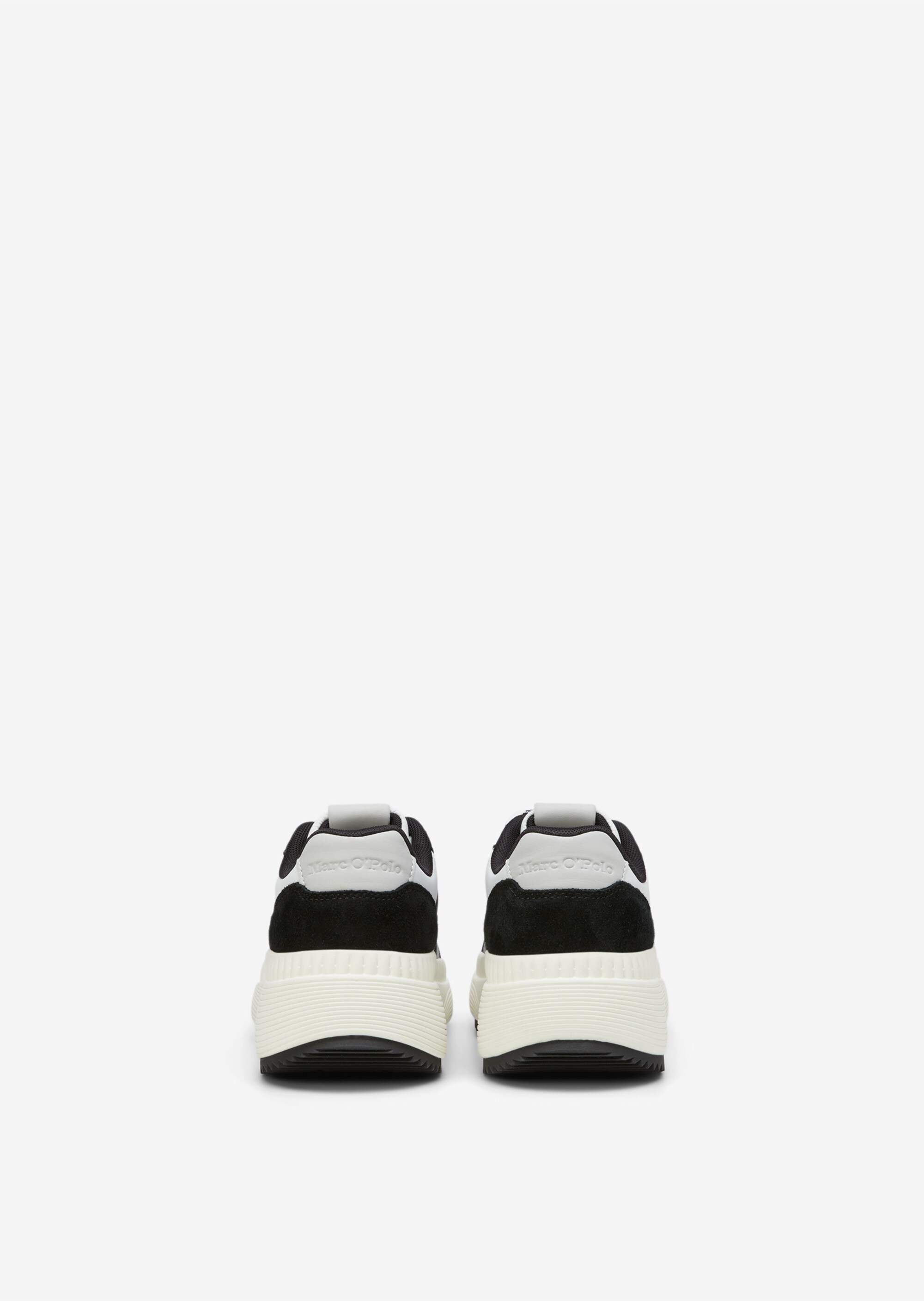 Sneaker mit Farb- und Material-Mix