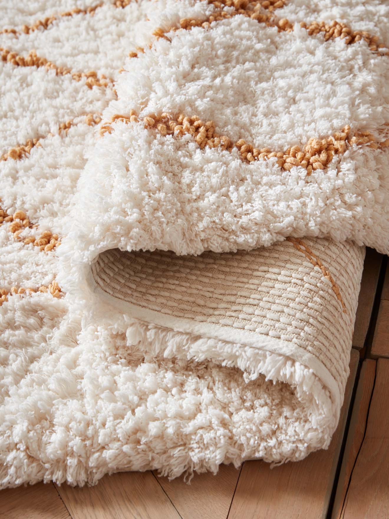 Tapis tufté esprit berbère