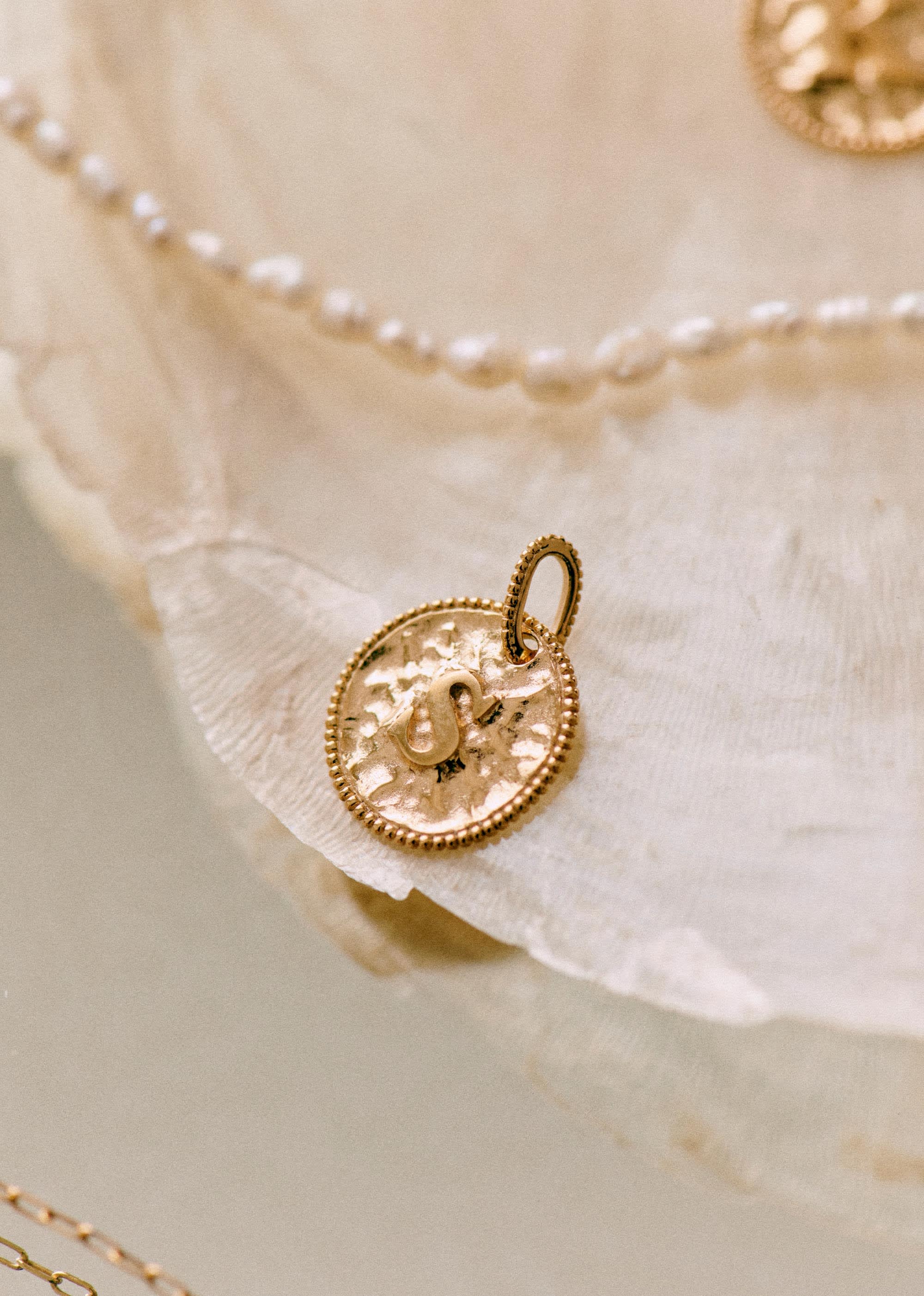 Pendentif Sara Or 9 Carats - Lettres Q À Z - Lettre S - E-SHOP/BIJOUX Colliers 5905827