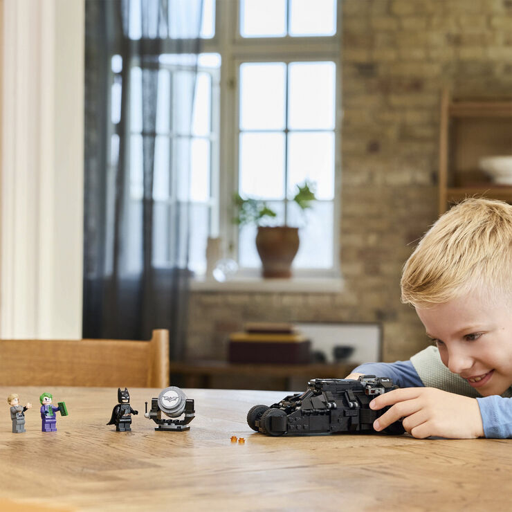Lego Batmans Tumbler mod Two-Face og Jokeren