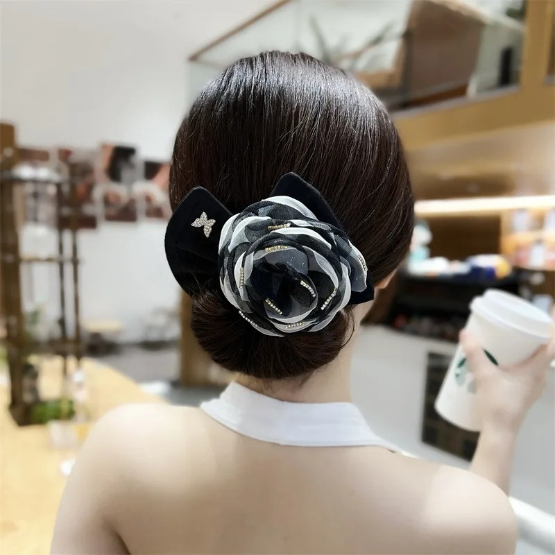 (33x11cm) Frisur Dutt Hilfe Styling Haarreif Bun Maker mit Blume - Schwarz / Weiss