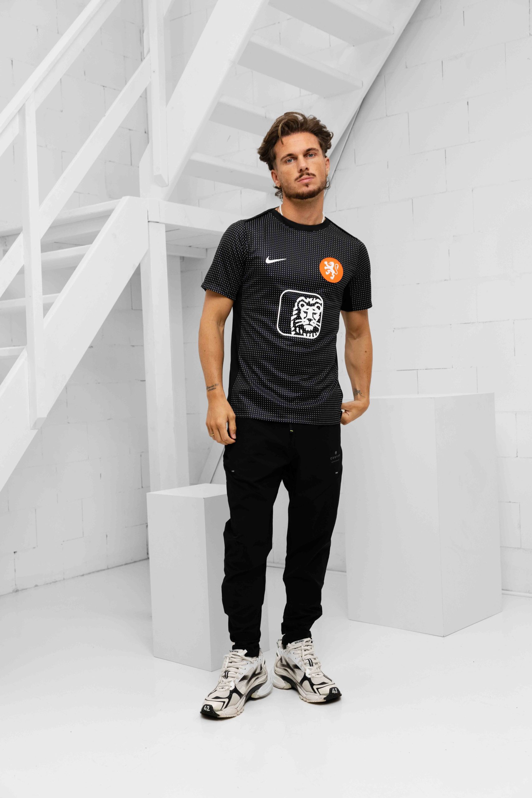 Nederland Oranje Leeuwinnen Pre-Match Shirt Senior 2025/2027