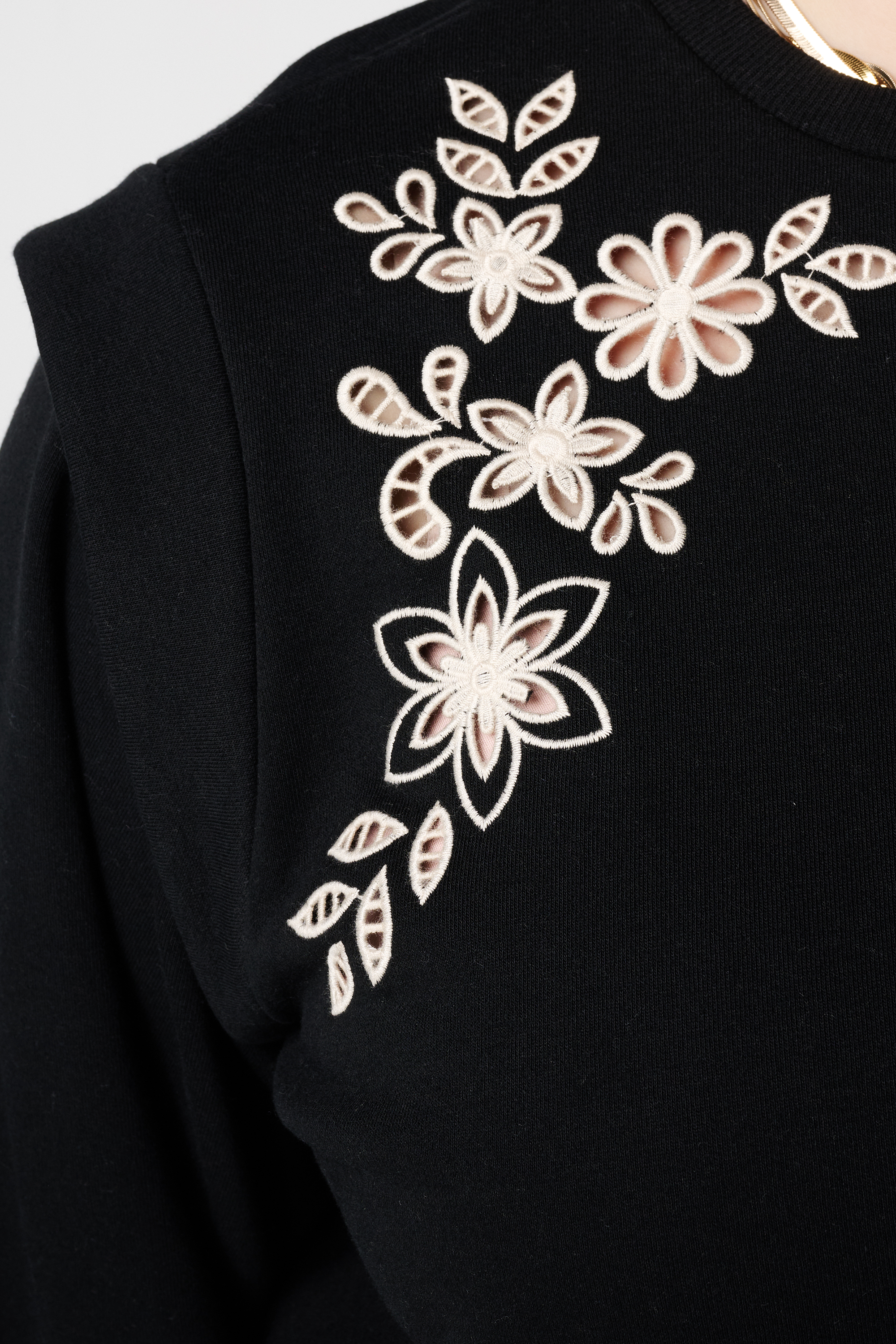 Sweater met opengewerkt borduursel Zwart