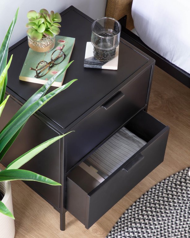 Kave Home Shantay nachtkastje 40x50 zwart