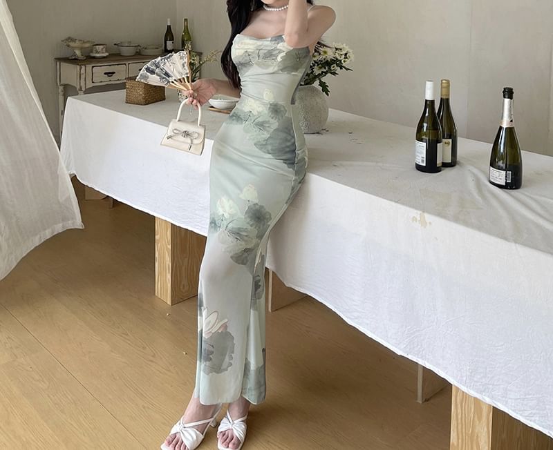 Smackthat - Spaghettibandjes, col, bloemen maxi-jurk