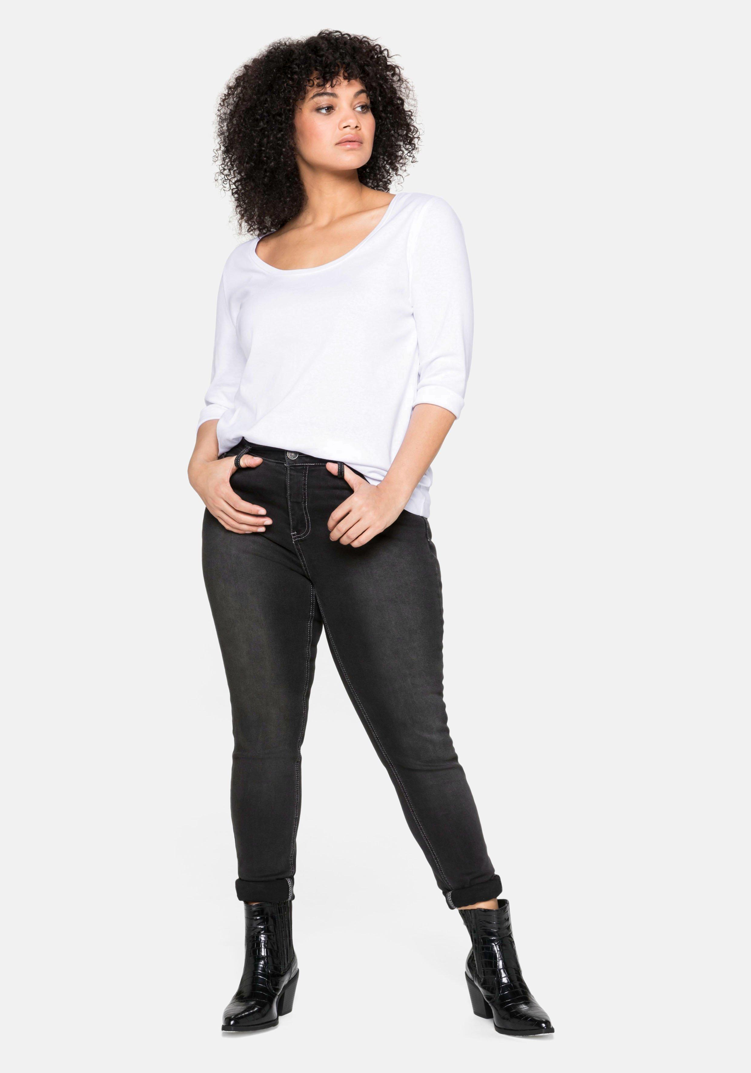 Shirt mit 3/4-Arm und weitem Rundhalsausschnitt