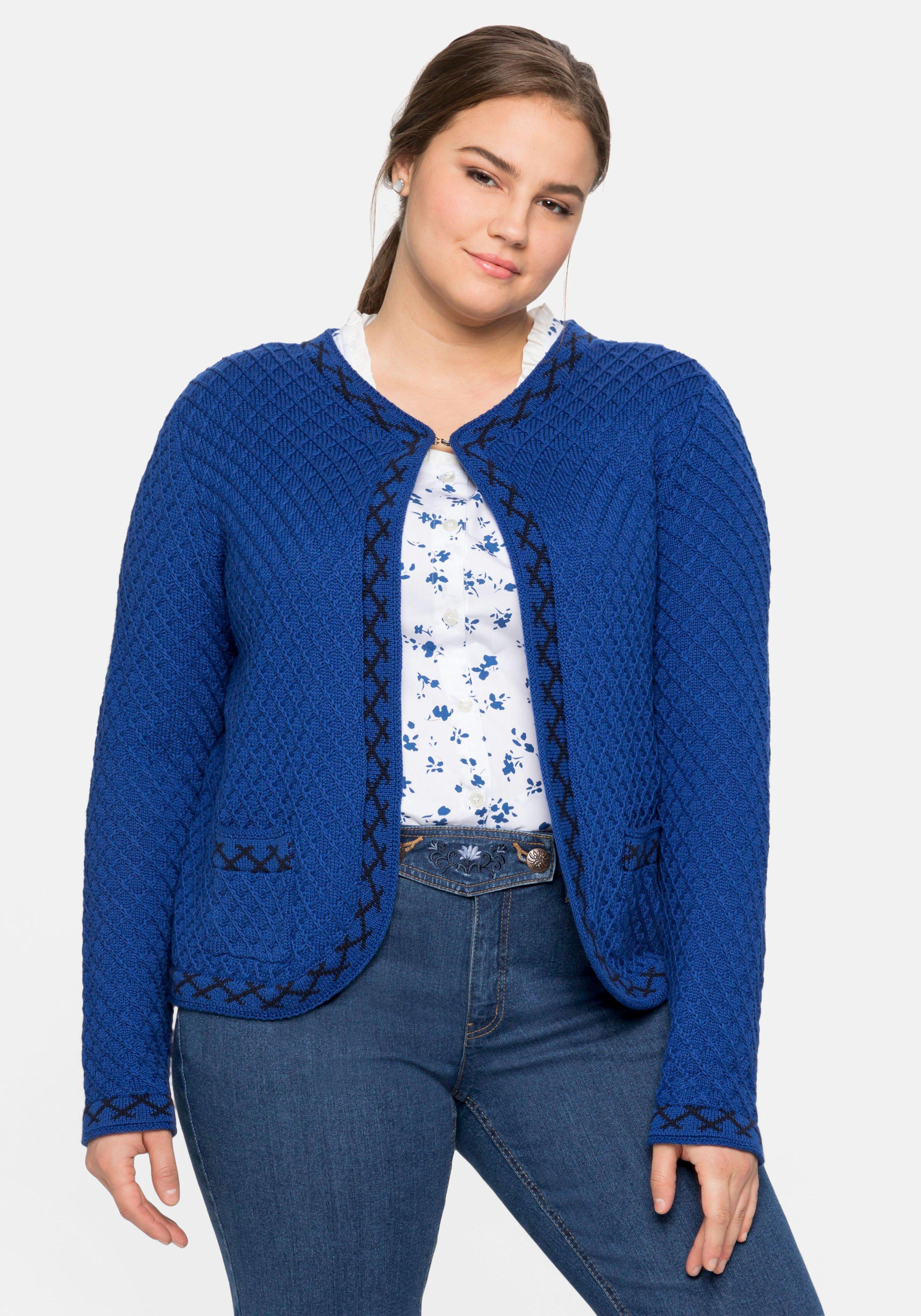 Kurze Trachten-Strickjacke mit Zierborte