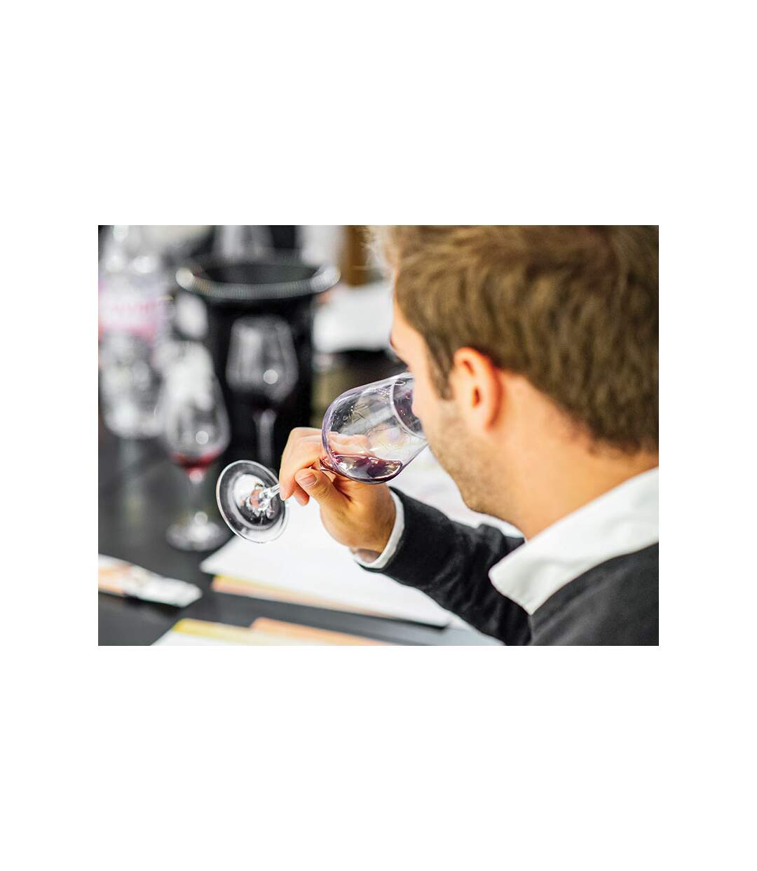 Cours d’œnologie de 4h pour maîtriser les incontournables du vin avec ProDégustation - SMARTBOX - Coffret Cadeau Gastronomie
