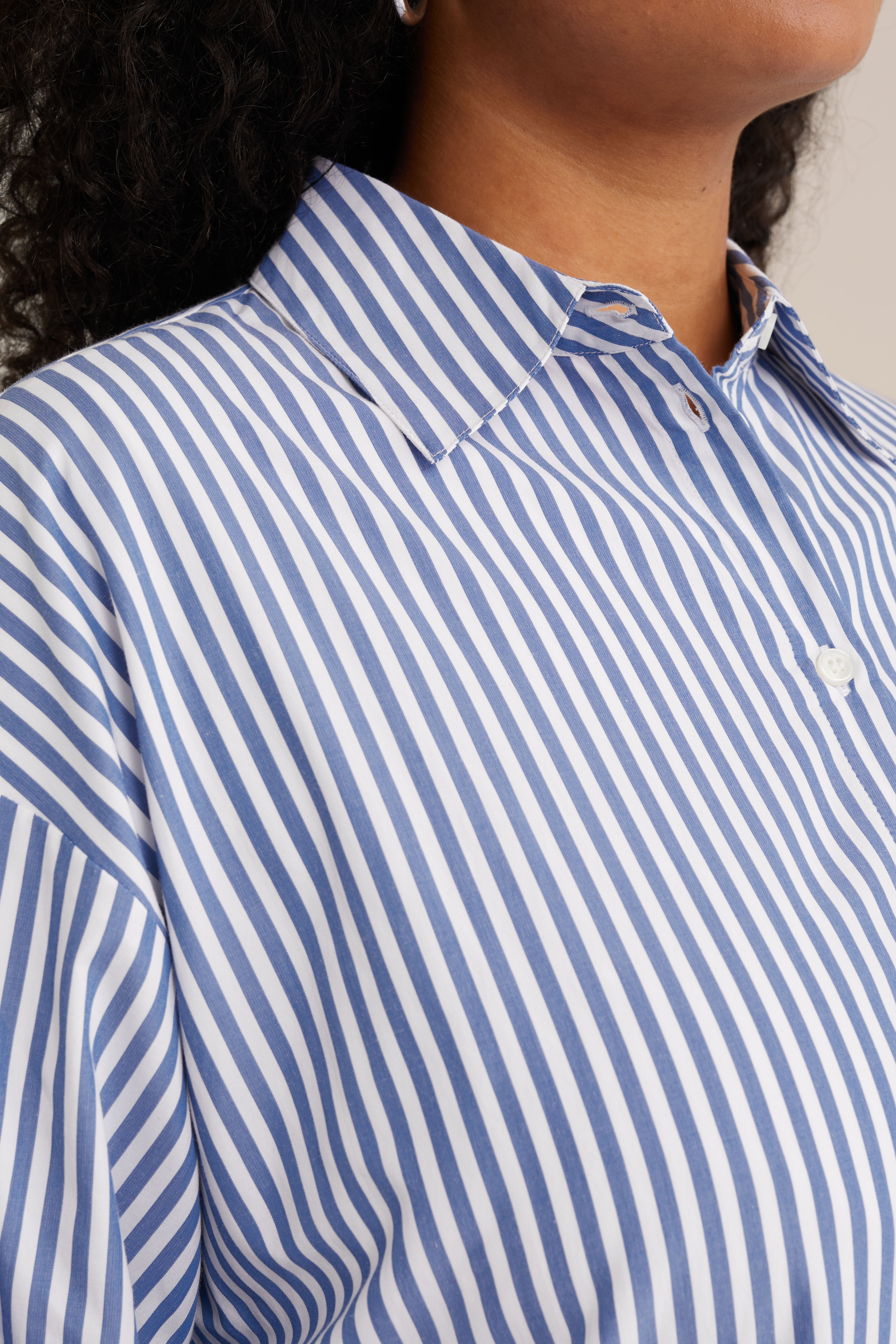 blouse met dessin - Curve WE Fashion Blauw