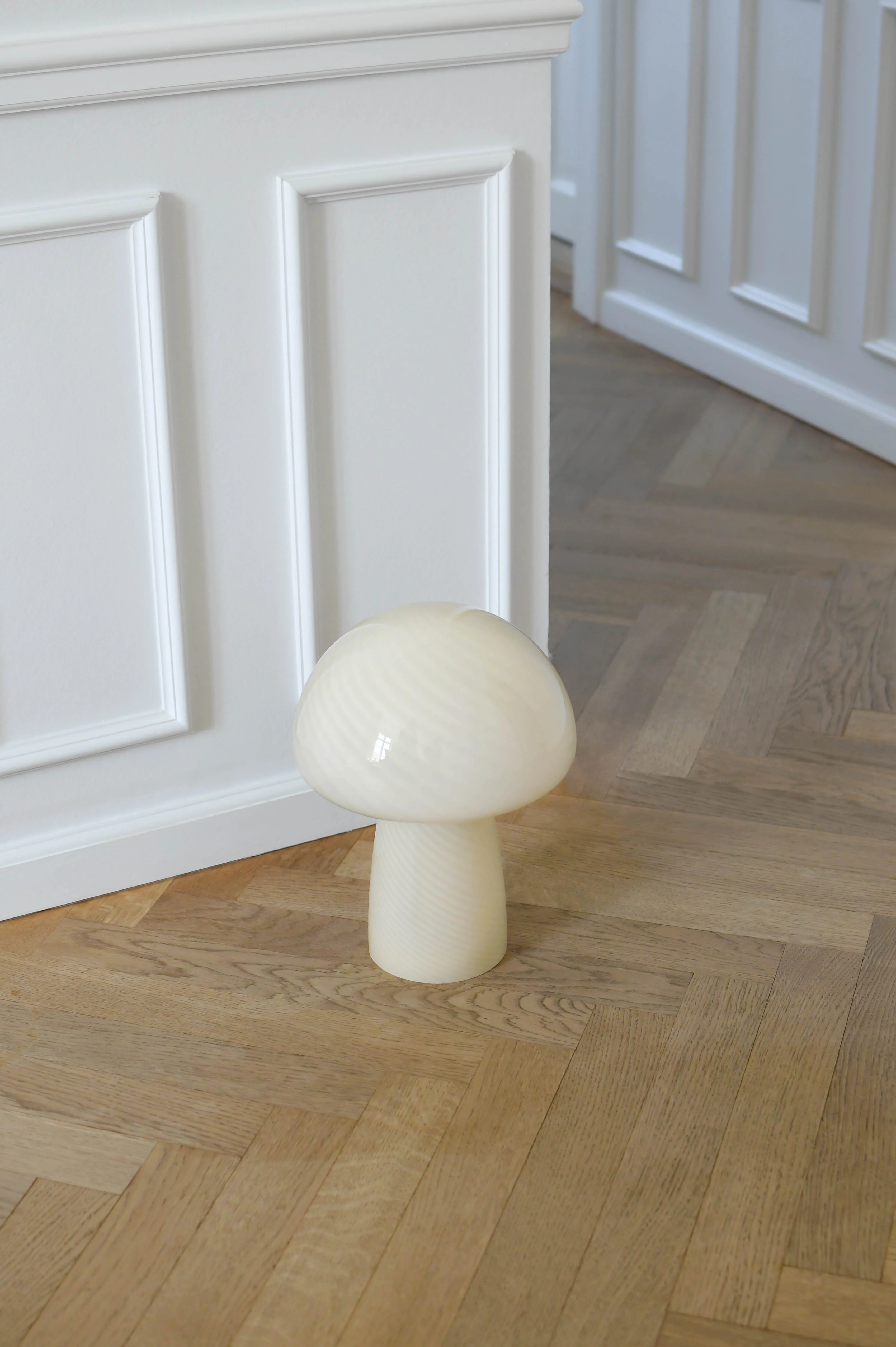Bahne Interior  Mushroom bordlampe, gul - H32 cm.