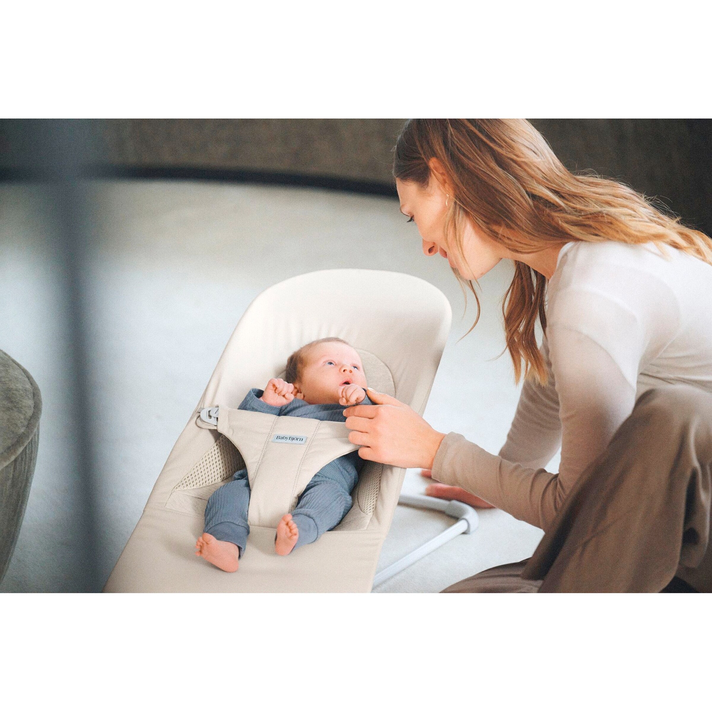 BabyBjörn Babywippe Balance Soft Tri-Fabric beige
