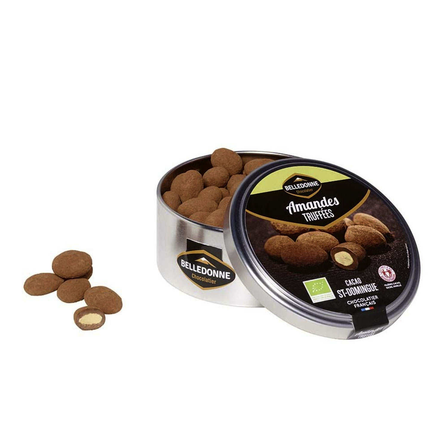 Boîte d'amandes enrobées de chocolat et de cacao en poudre