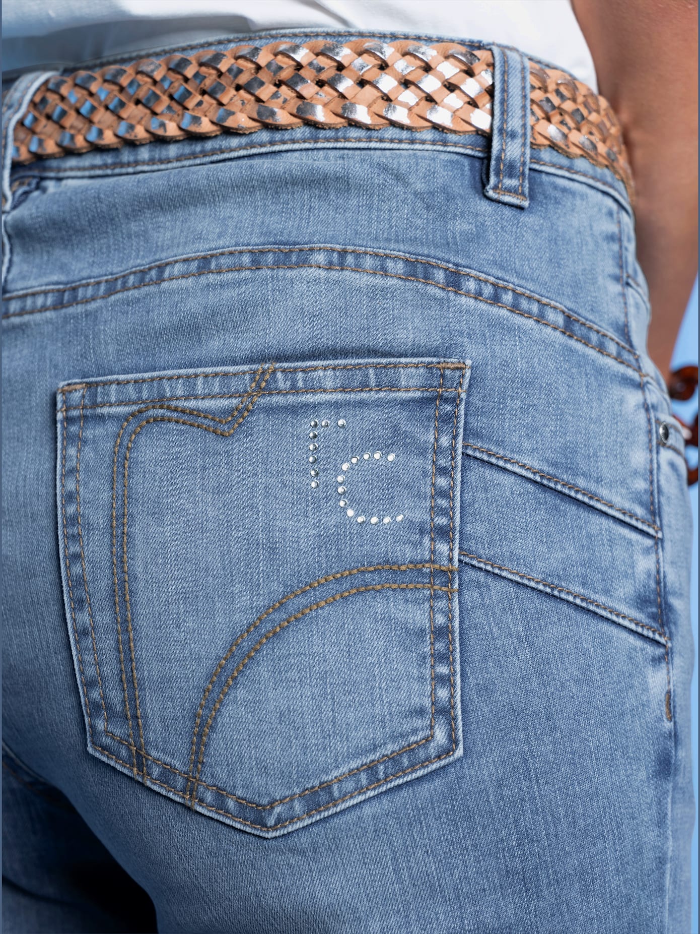 Jean push-up mélange de cotons agréable à porter