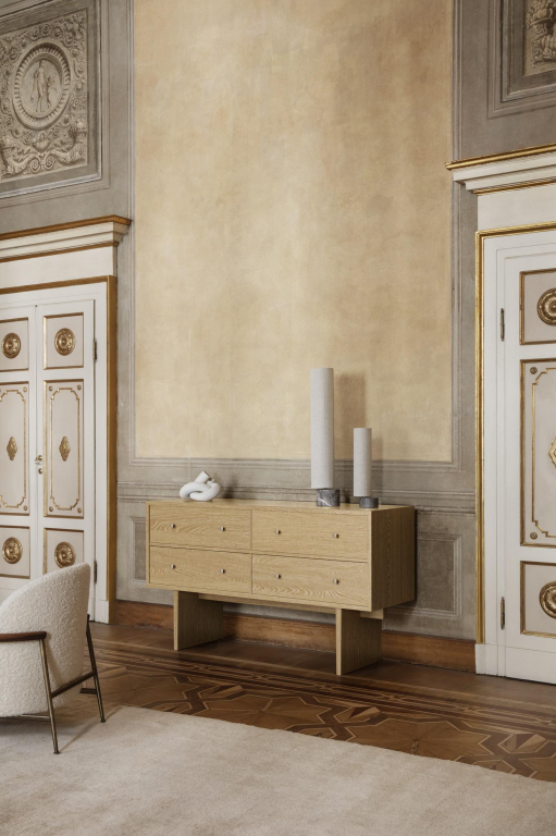 Gubi Private dressoir Light Stained Oak Veneer