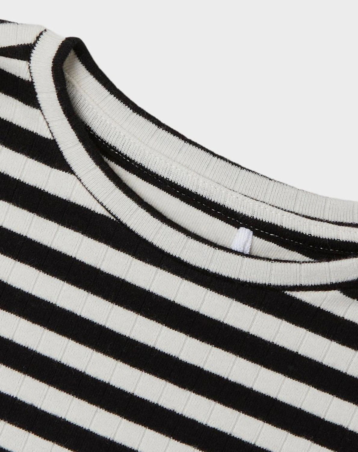 Langarmshirt NKFSURAJA STRIPES MINI in schwarz/weiß