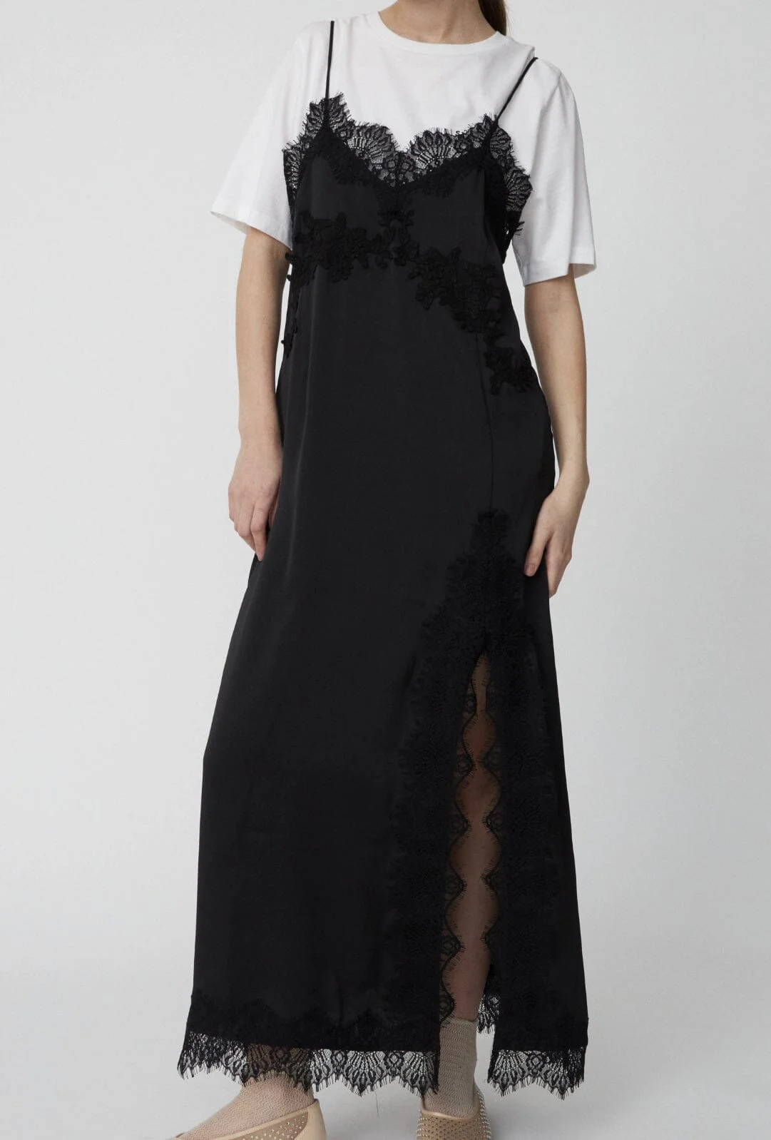 Stella Nova Delicate Lace Dress