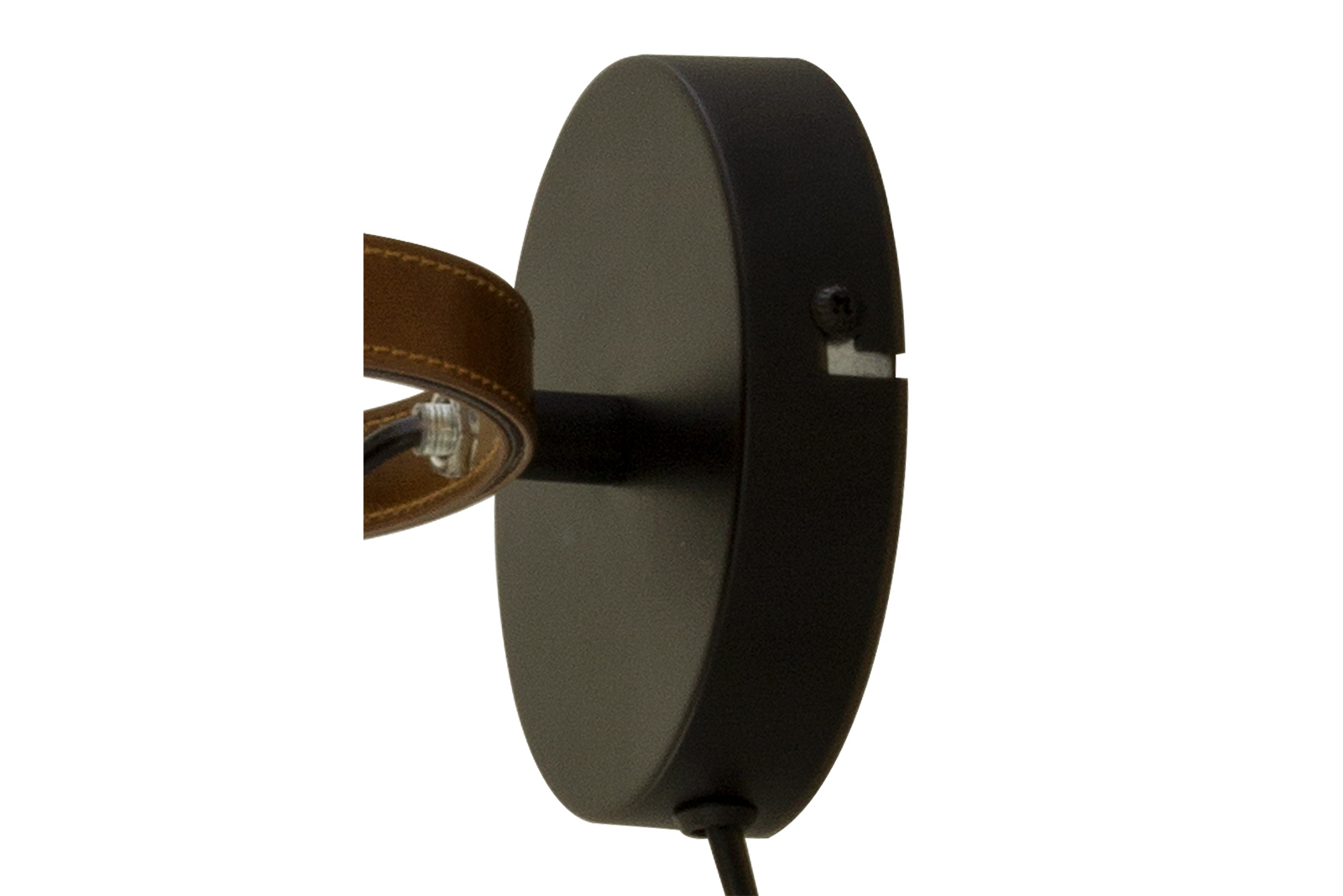 Bow vegglampe Sort med detaljer i brunt skinn og messing