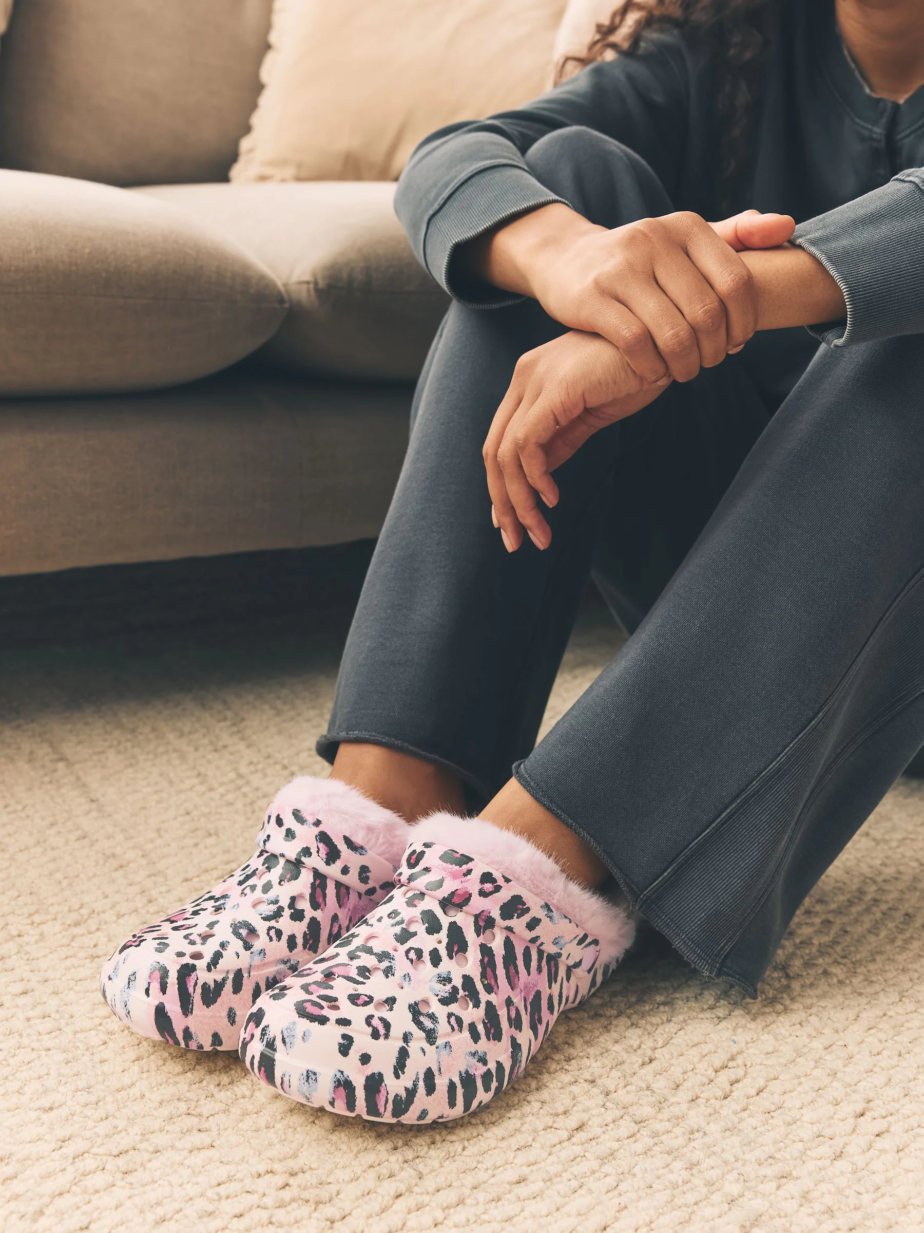 Roze met luipaardprint - Met imitatiebont gevoerde pantoffels