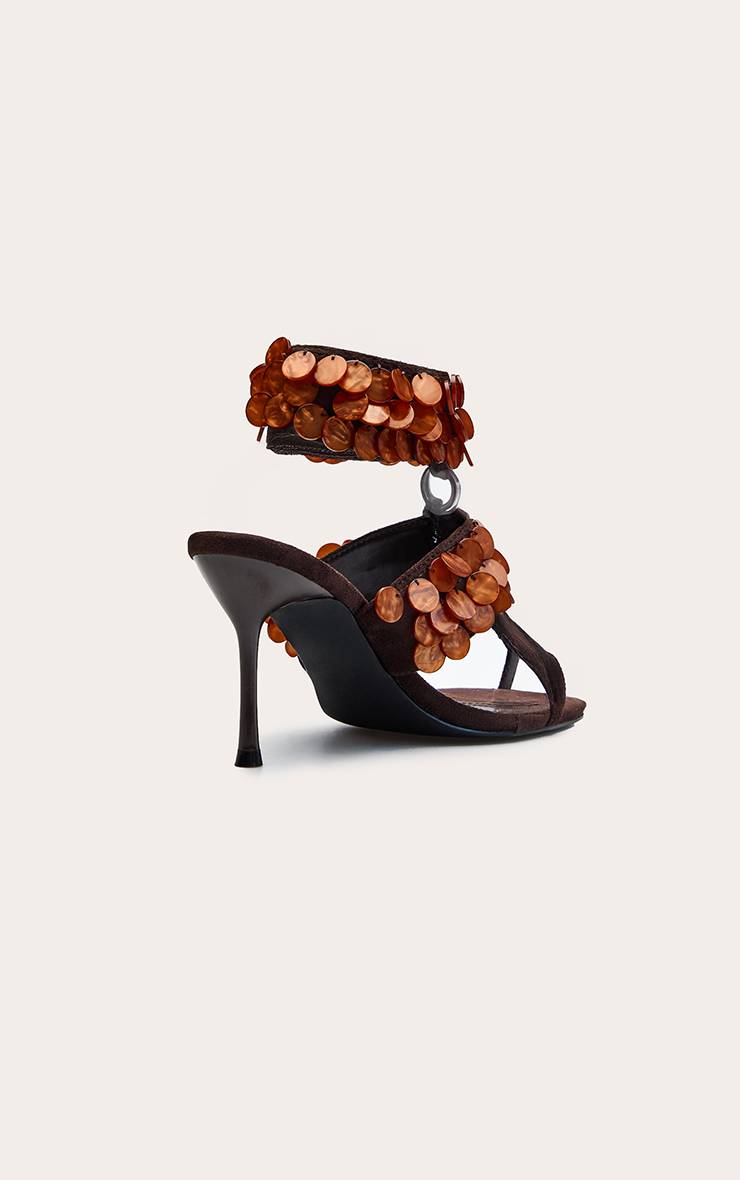 Chocolat Escarpins À Talons Chaton Avec Bride Cage Et Ornements Coquillages En Synthétique