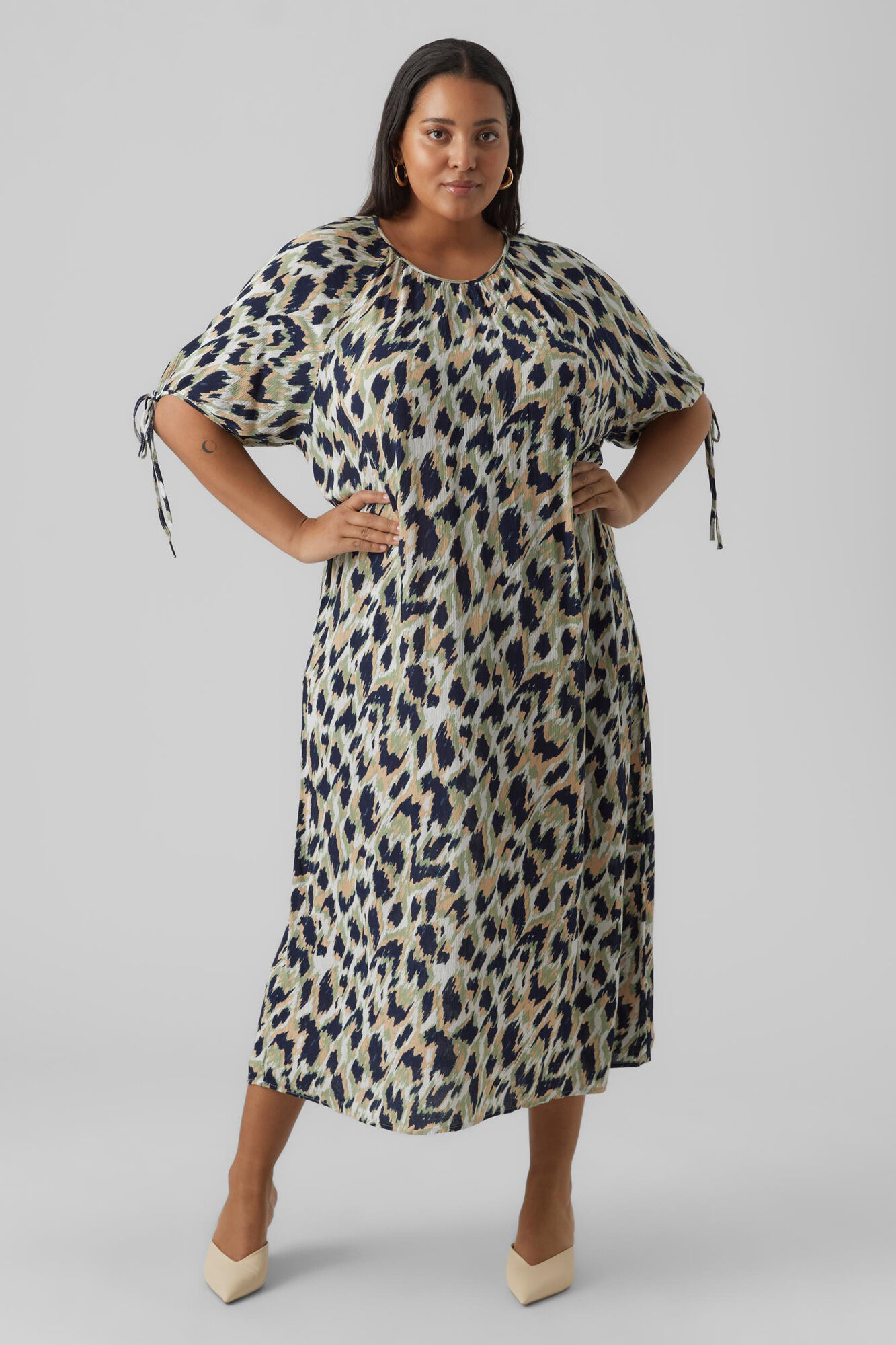 Vestido midi plus size - Azul marinho