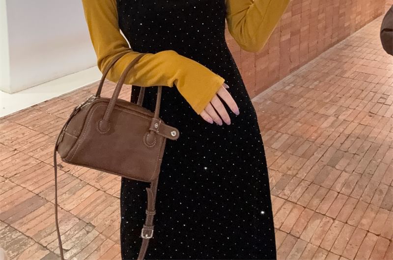 Sofaerie - Lange mouwen, effen top met mockneck en spaghettibandjes, maxi-A-lijn jurk van fluweel