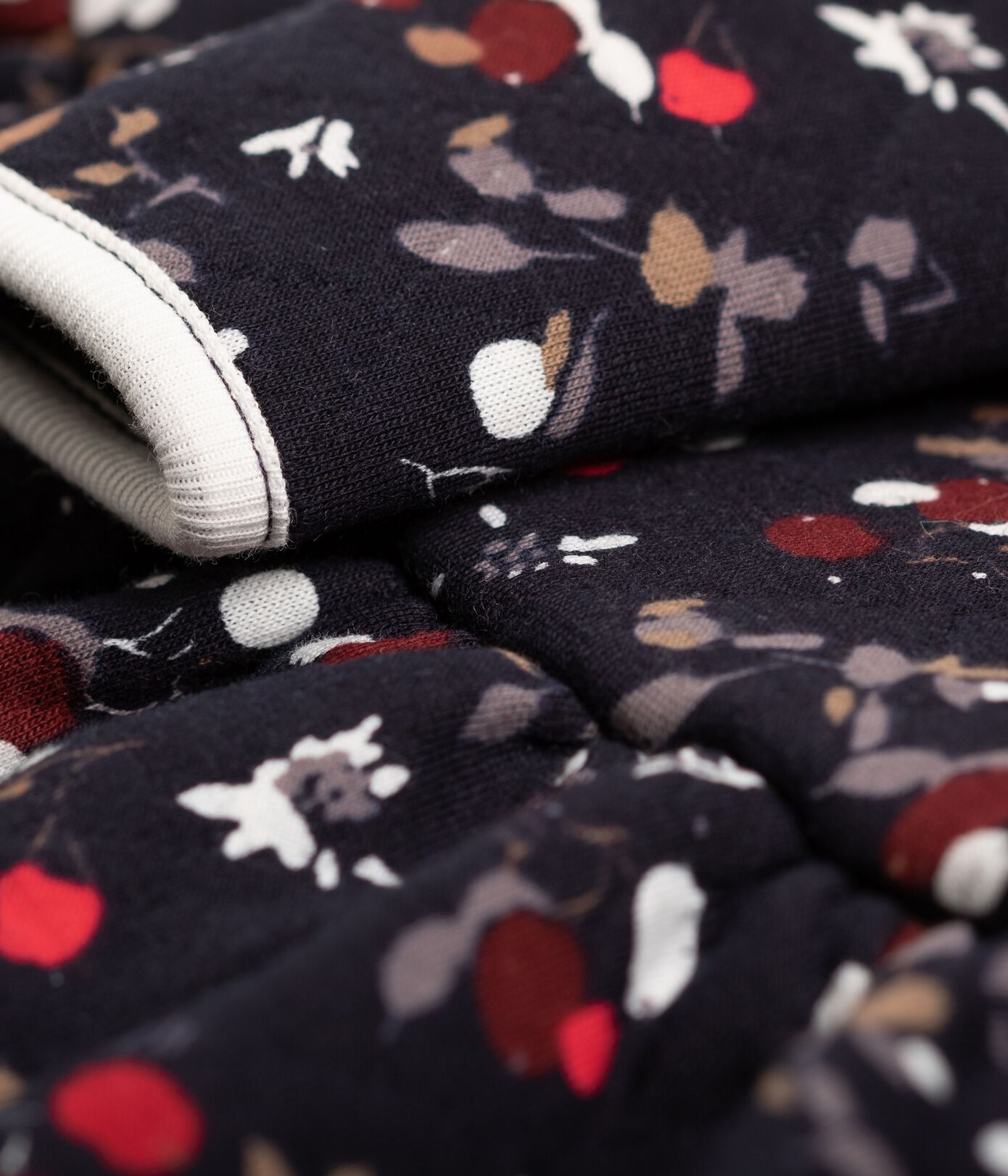 Robe manches longues en coton bébé.