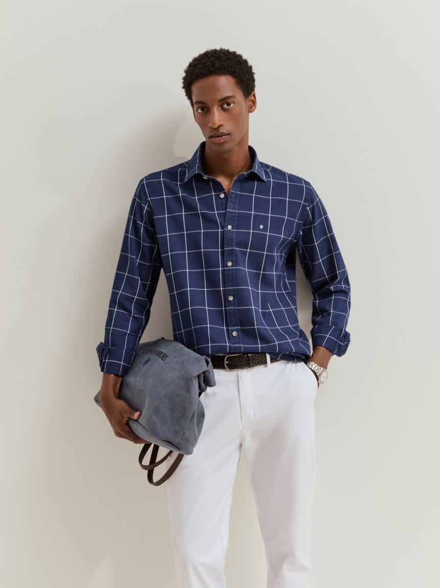 Camisa slim fit com padrão de quadrados