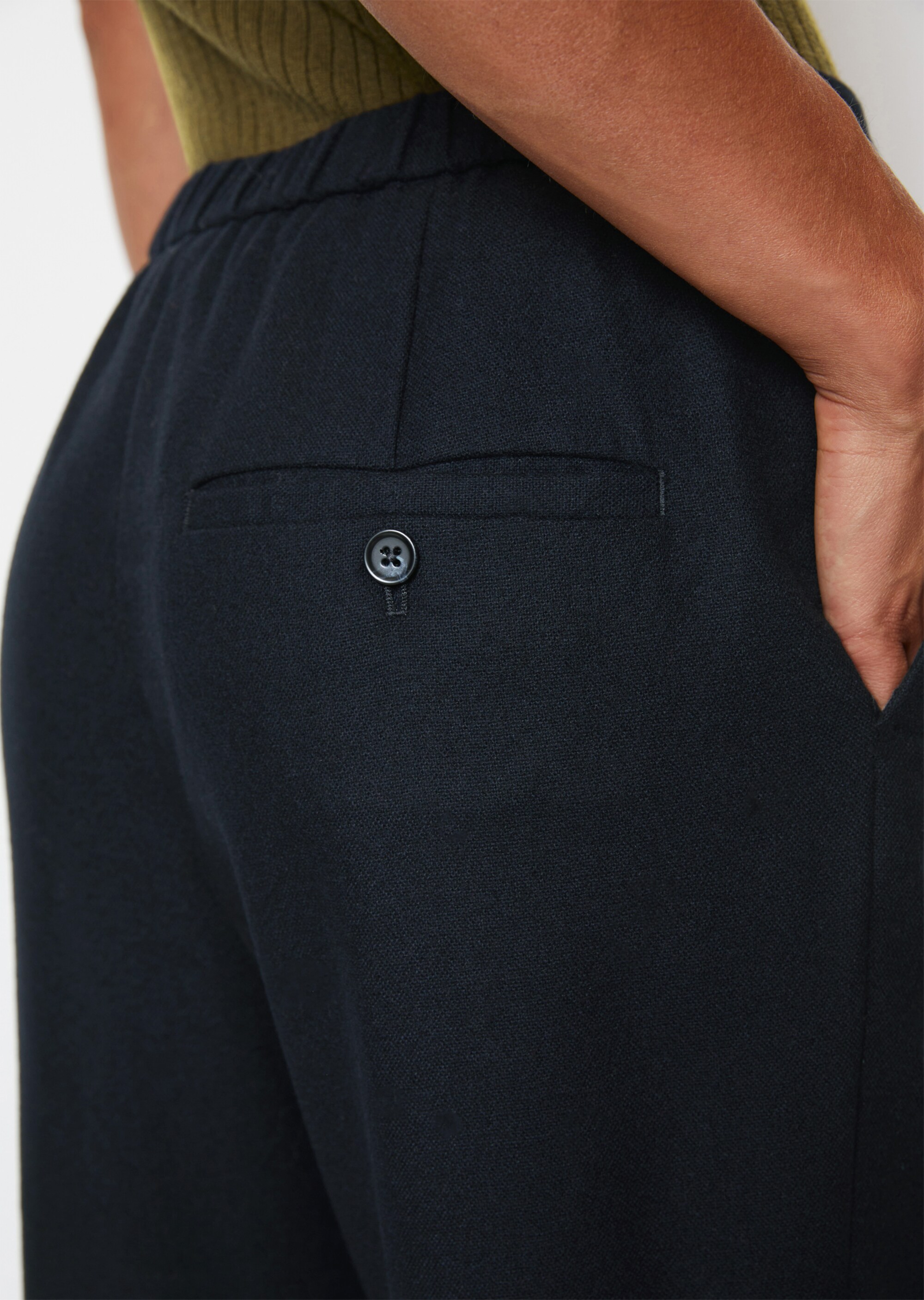 Gerade Hose cropped aus Schurwolle-Mix von Manteco