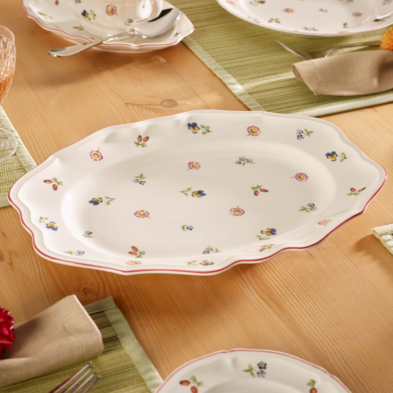 Petite Fleur Serving tray White, 14.5'' x 10.4'', Premium Porcelain