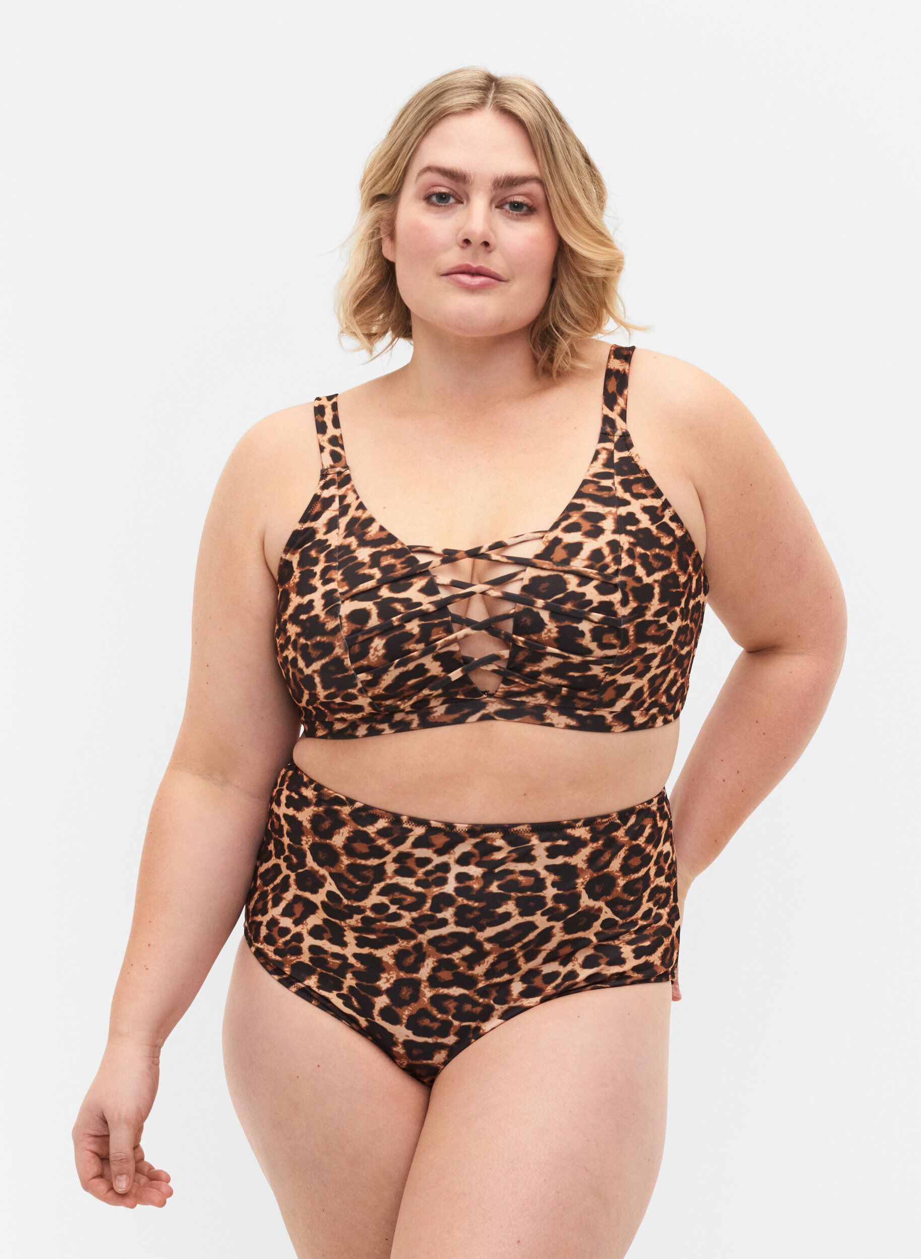 Højtaljet bikinitrusse med leoprint
