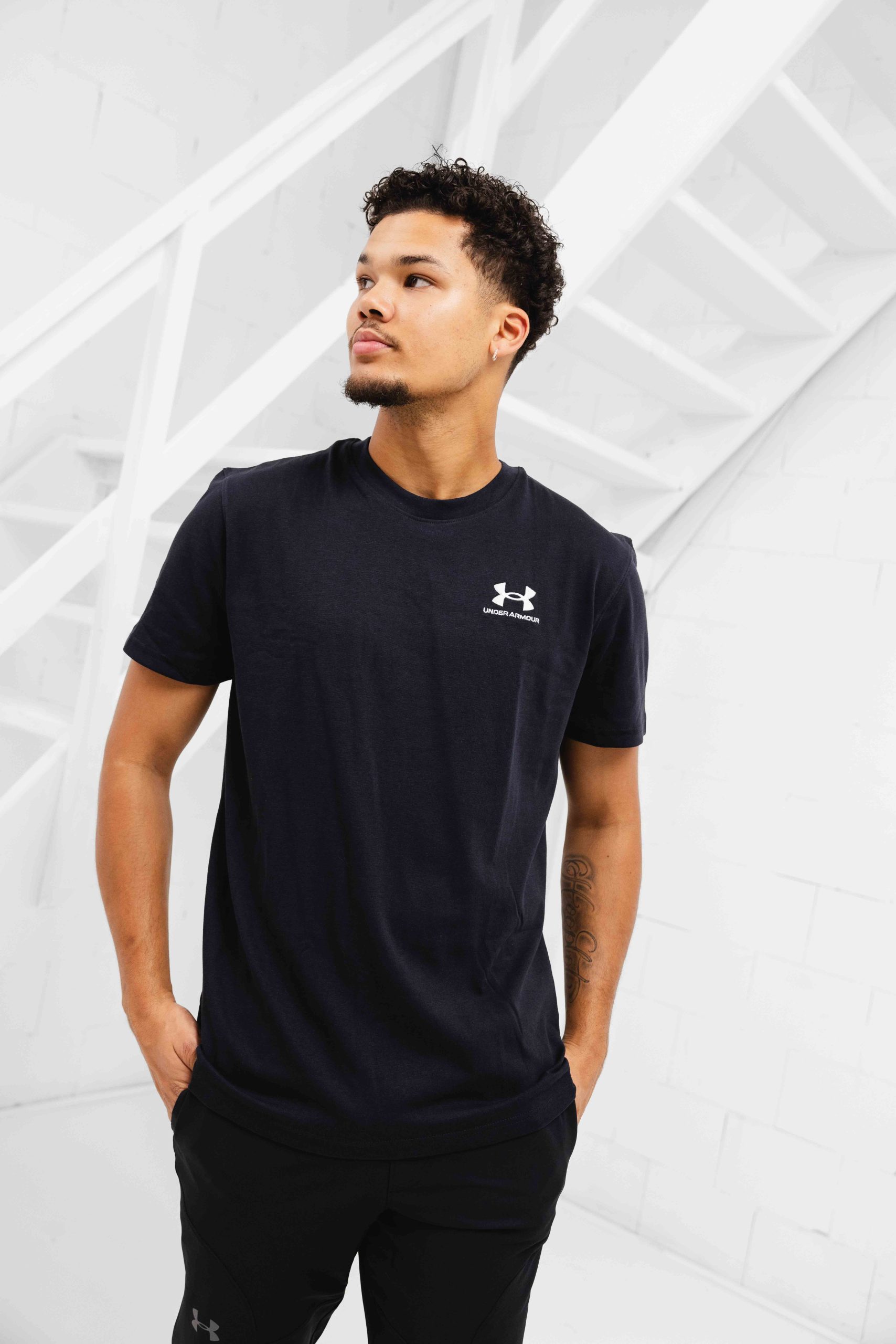 Under Armour Embroidered Heavyweight T-Shirt Heren Zwart