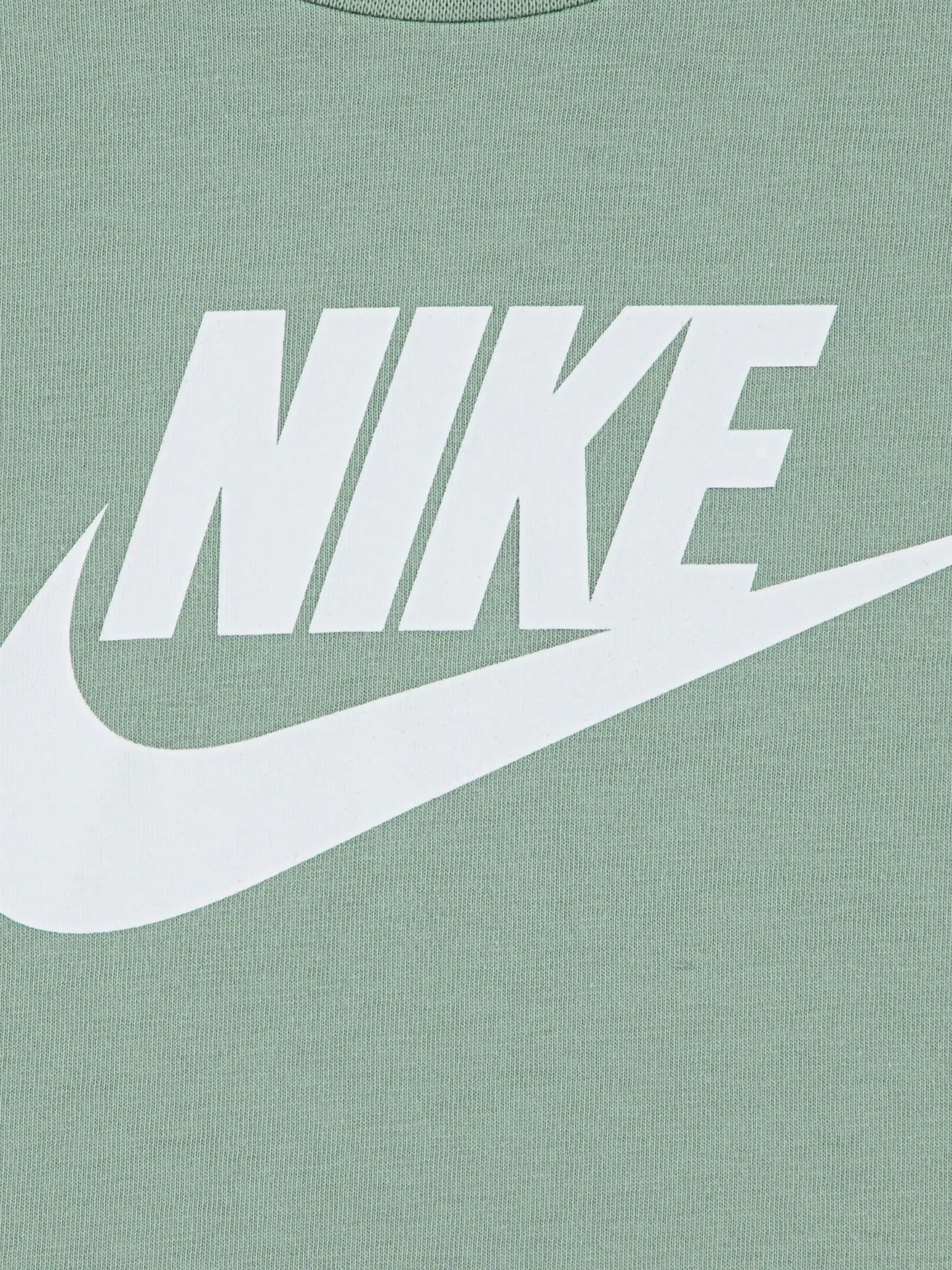 Groen - Nike Little Kids Club set van T-shirt en short