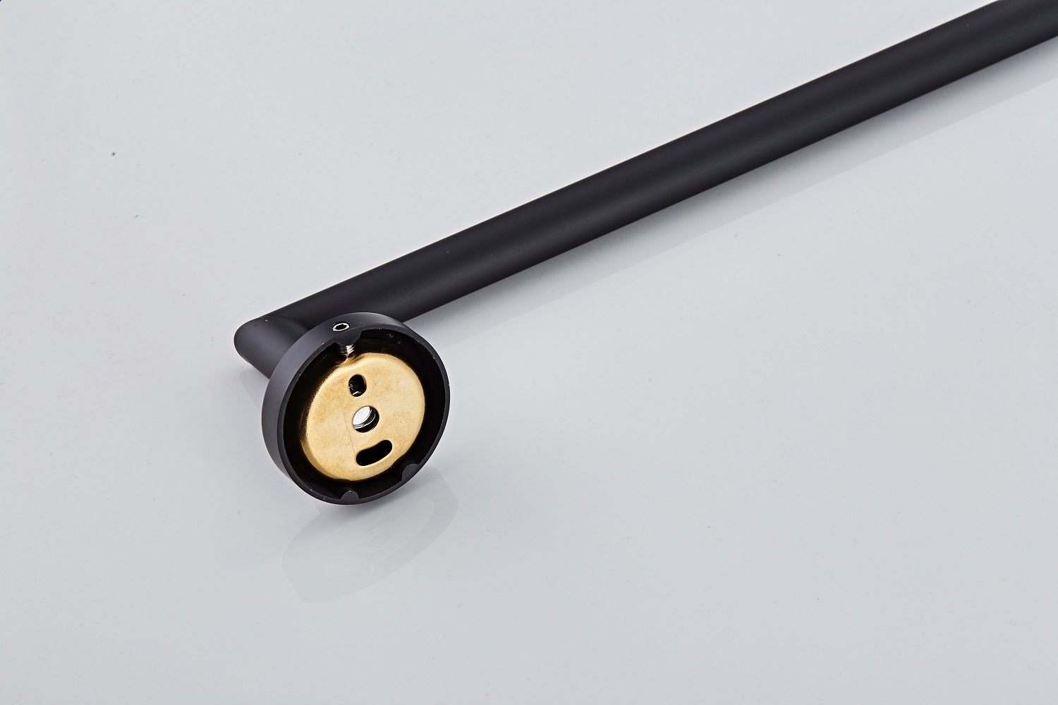 Saniclear Nero handdoekhouder 60cm mat zwart