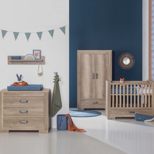 Kidsmill Brent Babykamer Oldwood | Bed 60 x 120 cm   Commode