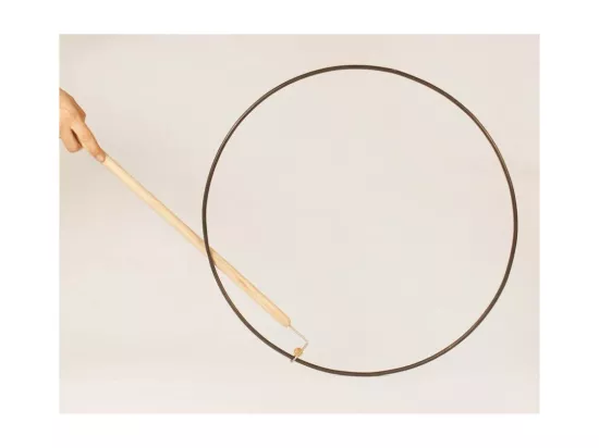 Jeu du cerceau avec baton