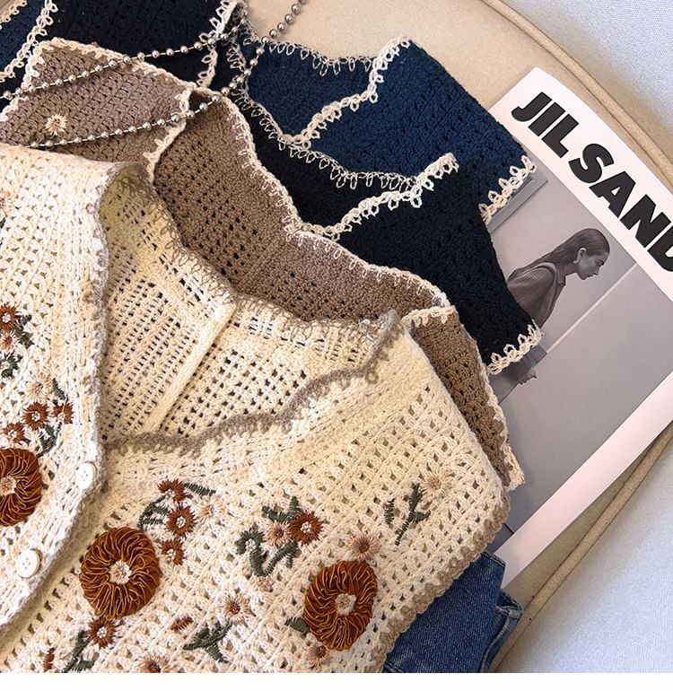 Juuri - Gehaakt vest met V-hals en bloemen