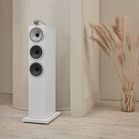 Bowers & Wilkins 703 S3 – slanke, exclusieve vloerluidspreker met topgeluid Hoogglans zwart