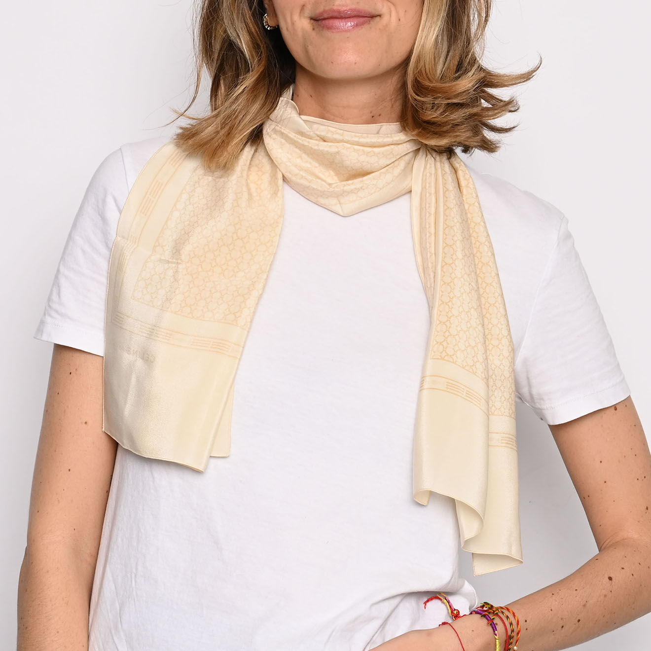 Celine Foulard Vintage en Soie écru - Très bon état - 135x30 cm