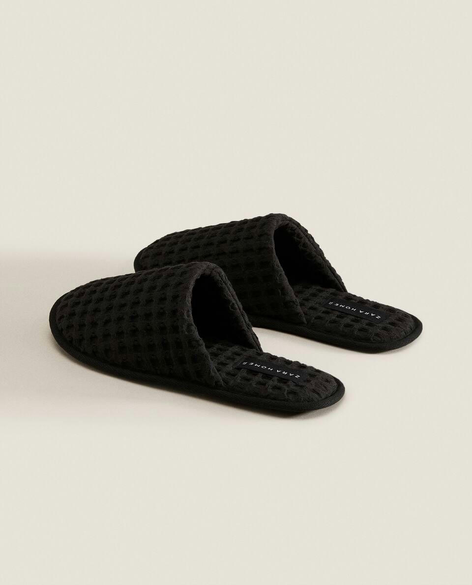 Chinelo mule com textura waffle
