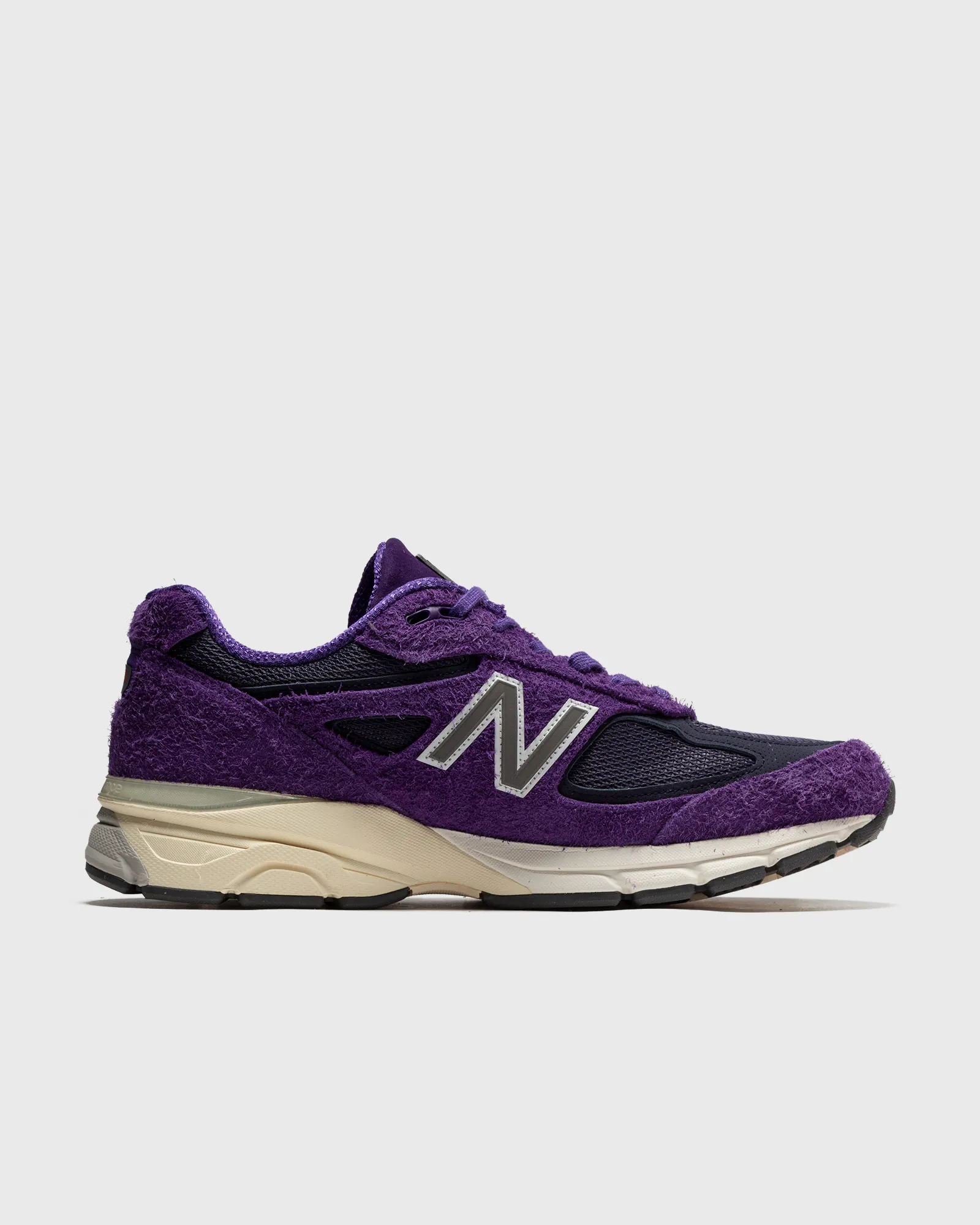 New Balance 990TB4