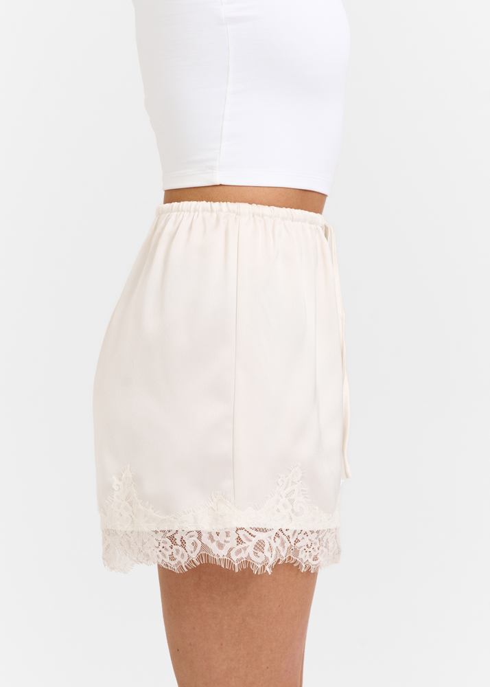 Ivy short creme