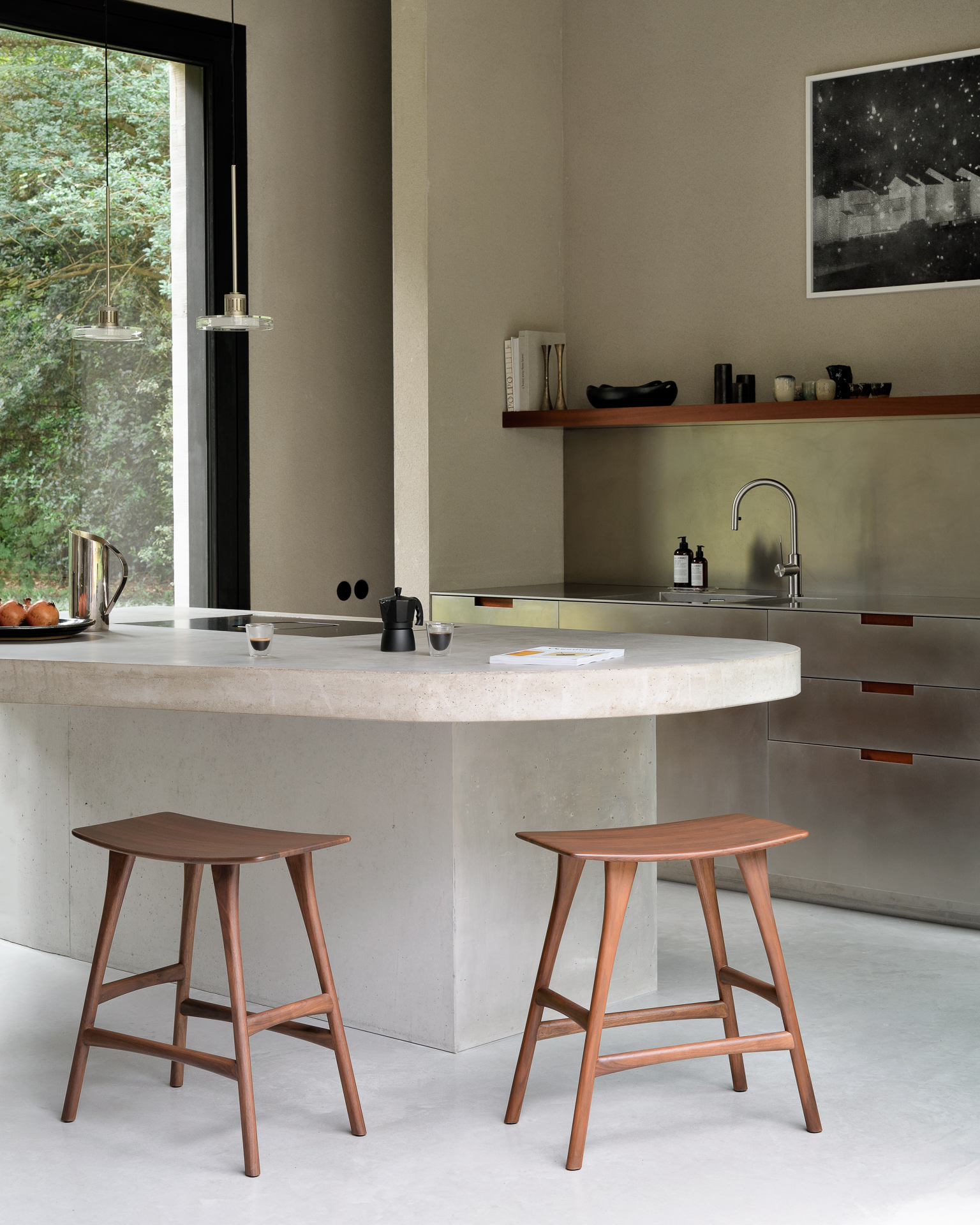 Osso hoge kruk 65 - bruin teak/zwart leer