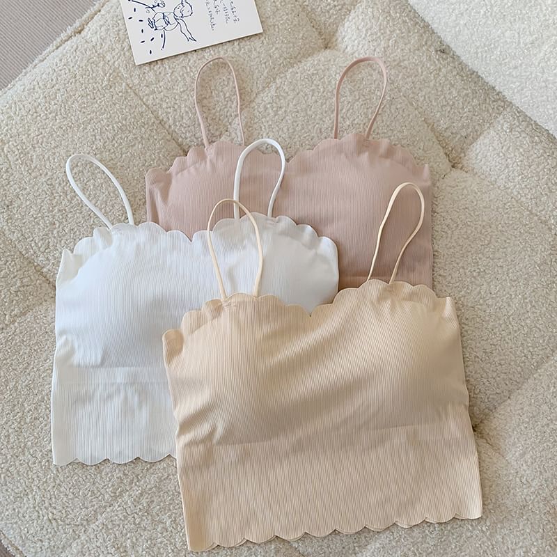 Duwnie - Gevoerde cropped camisole met effen schelpvormige rand