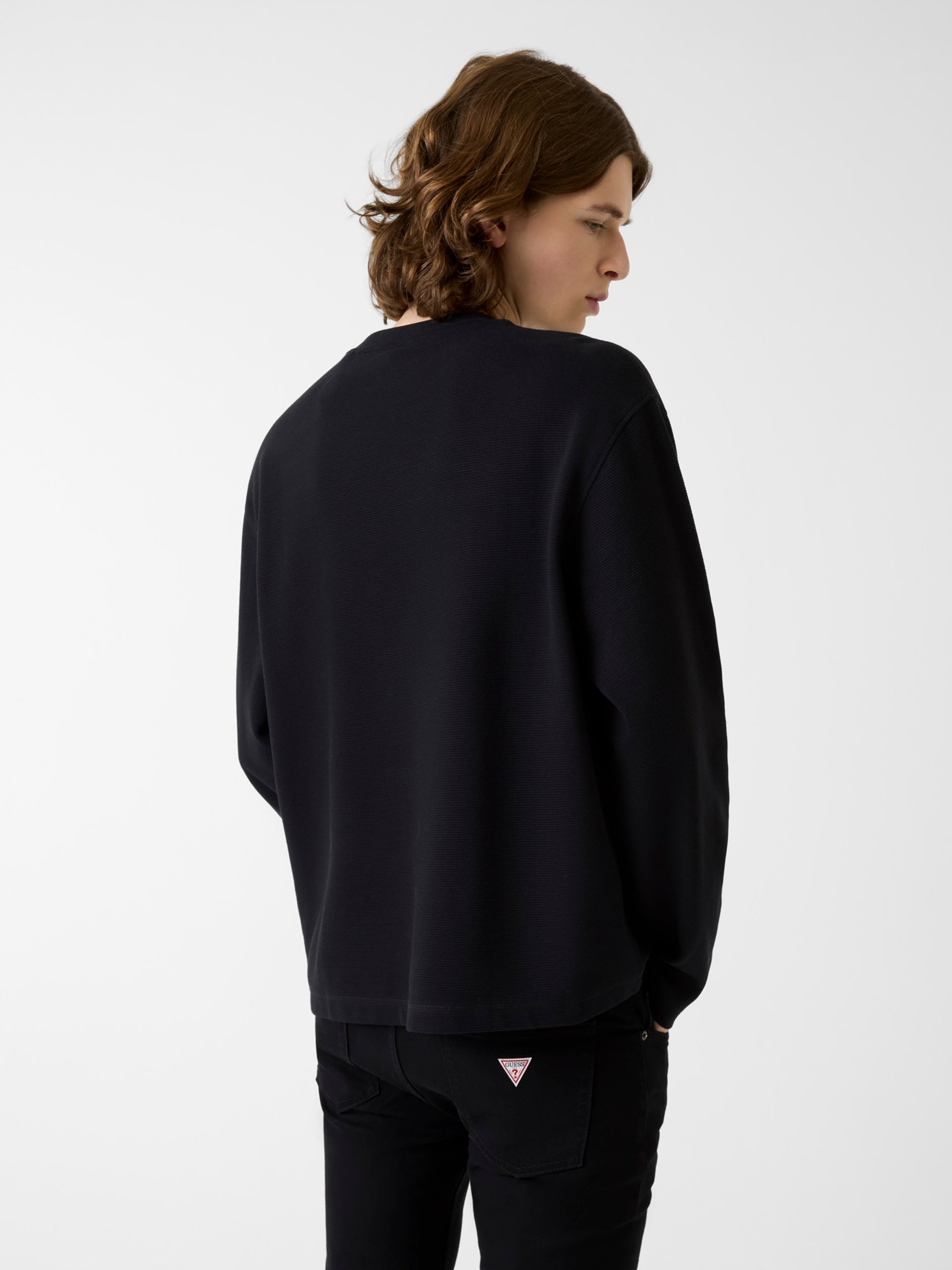 Camiseta de malha com modelagem quadrada